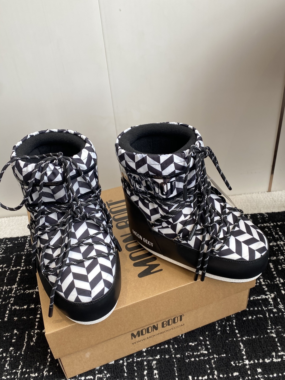 代购级Moon Boot2025vs秋冬最新款雪地靴系列……丑萌雪地短靴忘了UGG吧,时髦人都在穿Moo