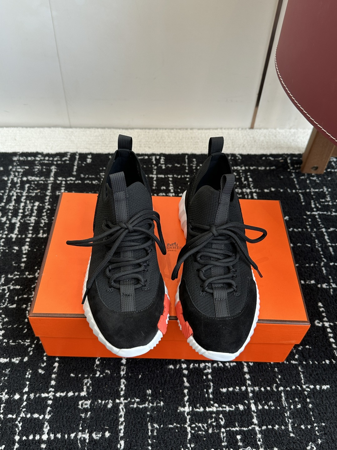 NO:544064,Purchasing level for women and men Hermes Hermes 25ss new colors couple sports and casual shoes series... Classic sports style + British color block design, classic and attractive!  Original inverted mold last, with the ultimate 1:1 shape, and imported high-end umbrella cloth presents a delicate texture!  Customized A-level high-definition private mold bottom with luxurious packaging!  Customized fabric sheepskin/beef silhouette, customized inner sheepskin footbed, injection molding, large sole original open mold light foam two-color bottom Size#women 35-40 #men 39-46 (women 40, men 46 customized, non-return and exchange), casual shoes/sports shoes, hermes, hermes, sneakers, sheepskin, umbrellas19860909代购级女男 爱马仕Hermes 25ss 新色 情侣运动休闲鞋系列…… 经典运动风格+英伦拼色设计,经典耐看！原版倒模楦型,极致1:1形体 进口高端雨伞布呈现出精致质感！开模定制A级高密私模大底,奢华包装！ 面料定制羊皮/牛猄 内里定制羊皮 垫脚羊皮注塑成型 大底原版开模轻泡双色底 Size#女35-40 #男39-46（女40 男46订做不退换）,休闲鞋/运动鞋,hermes,hermes,sneakers,sheepskin,umbrellas,Women's Shoes