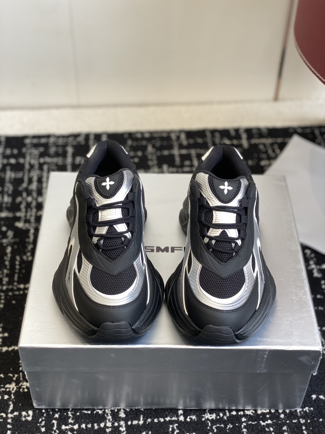 NO:559437,Purchasing agent level Smfk popular niche trendy brand, design embossed, thick sole, sports shoes, casual shoes, really very attractive, the more I look at it, the more I like it!  The good news for short babies can directly lengthen their body proportions!  !  The shoe body is soft and comfortable, and the sole is wear-resistant and non-slip - and each color is very versatile. It is really suitable for this spring and summer. The upper is original cowhide/original mesh. The inner lining is original mesh. Heel height is 6cm. The sole is original EVA rubber bottom. Size#35-40 (customized for 40, non-returnable), dad shoes, sneakers, cowhide19860909代购级 Smfk 小众潮牌爆款 设计感浮雕 厚底 运动鞋 休闲鞋 爆真的是很耐看越看越喜欢！矮个子宝宝的福音直接拉长身材比例！！ 鞋身柔软舒适,鞋底耐磨防滑- 而且每个颜色都非常百搭.真的太适合这个春夏  鞋面原版牛皮/原版网 内里原版网面 跟高6cm 鞋底原版EVA橡胶底片 Size#35-40（40定做不退换）,老爹鞋,sneakers,cowhide,Women's Shoes