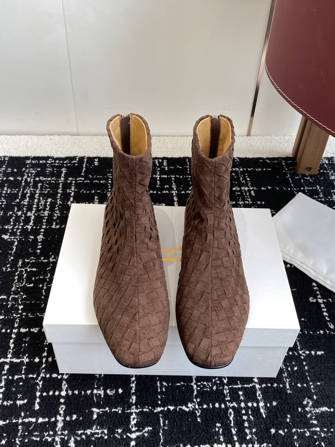 The Row Fall/Winter New Collection Vintage Flat Ankle Boots Imported Stretch Velvet + Rubber Outsole Minimalist Top Quality