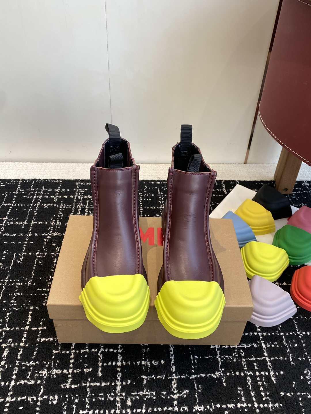 NO:593858,Purchasing agent level (any combination of 7 toe colors, plus a pair of toe caps) Camper Karst round-toe short boots, niche and good-looking. Camper Karst is a Spanish brand established in 2008. It is indifferent and popular. It advocates simplicity and wisdom. Compared with other boots, the short boots are very recognizable, and the niche style is very high-end, durable, durable, and versatile. Size#Female 35-40 #Male 39-45 (Female 40  Men's 45 (custom-made, non-refundable), boots loafers, loafers, boots19860909代购级（鞋头7色任意搭配 另外加鞋头一对） Camper Karst 圆头短靴 小众好看 Camper Karst 年成立的西班牙品牌 淡然无极,众美从之主张简单就是一种智美 相比手其他的 短靴很有辨识度,而且小众不撞款非常高级耐看百搭 Size#女35-40 #男39-45（女40 男45订做不退换）,靴子乐福鞋,loafers,boots,Women's Shoes