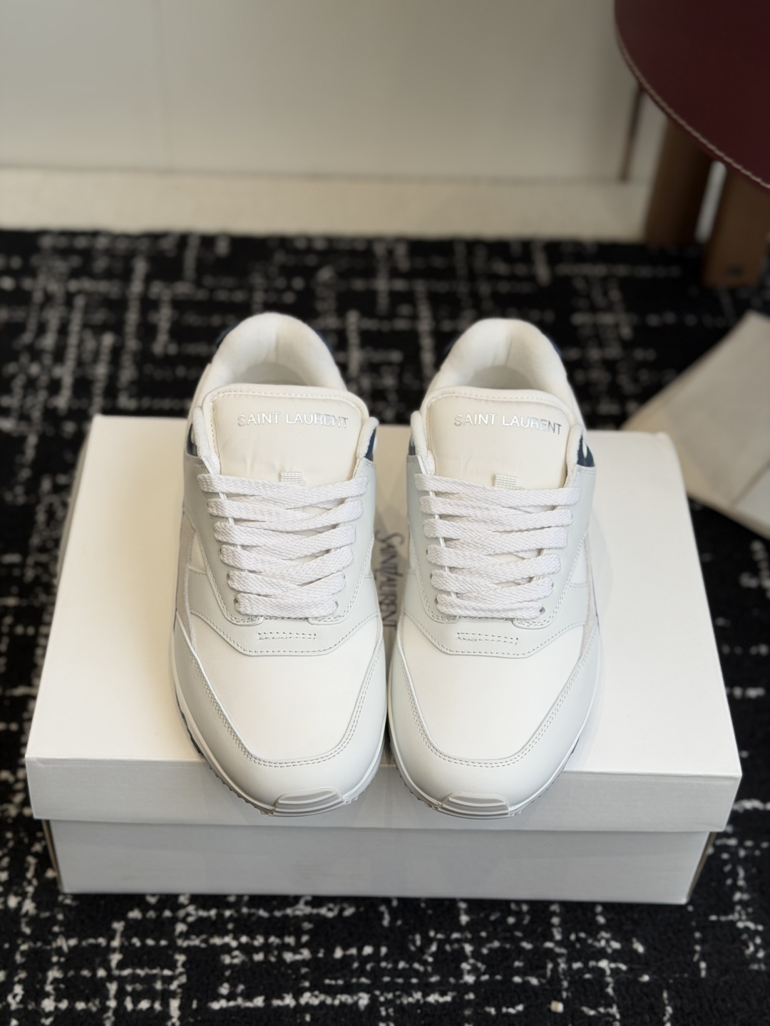 NO:592218,Purchasing agent grade SW latest Bump series thick-soled casual sports shoes low-top lace-up sports shoes, tongue decorated with SAINT LAURENT logo, back decorated with rubber SAINT LAURENT logo Fabric: Original custom imported first-layer cowhide Lining: Imported warm towel velvet lining Sole: Original molded non-slip TPU material Sole thickness 4cm Size: Men's 39-44, casual shoes/sports shoes, stuart weitzman, saint  laurent,sneakers,cowhide19860909代购级 SW 最新Bump系列 厚底 休闲 运动鞋 低帮系带运动鞋,鞋舌饰有 SAINT LAURENT标志,后帮饰有橡胶SAINT LAURENT 标志 面料 : 原版定制进口头层牛皮 内里 : 进口保暖毛巾绒里 鞋底 : 原版开模防滑TPU材质 底厚 4cm Size : 男款39-44,休闲鞋/运动鞋,stuart weitzman,saint laurent,sneakers,cowhide,Women's Shoes