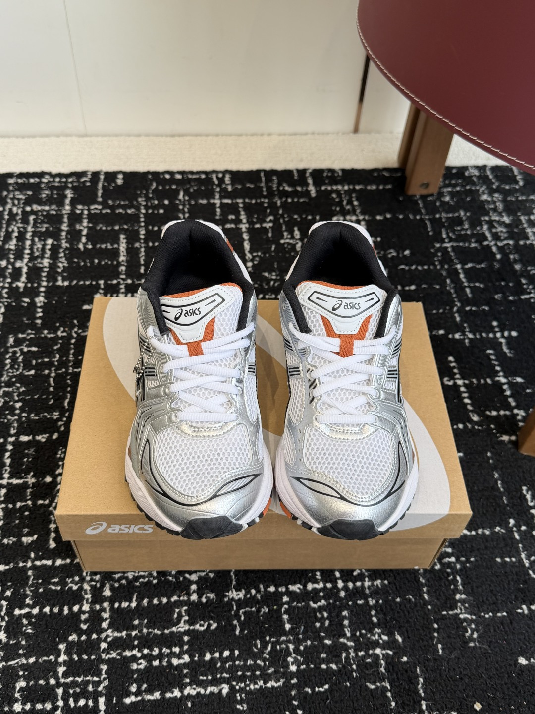 NO:626423,Purchasing agent ASICS GEL-KAYANO 14 all-around jogging sneakers. Designer Hidenori Yamashita used the word FFlashj as inspiration to create a futuristic metallic upper, transform and upgrade the internal performance, and comprehensively reform from the inside out. It is a milestone for the GEL-KAYANO family inheritance and the continuation of the classic running shoe culture. Size36 37 37.5 38 39 39.5 40.5  41.5 42 42.5 43.5 44 45 One size smaller, casual shoes/sports shoes, ASICS, sneakers19860909代购级 亚瑟士ASICS GEL-KAYANO 14 全能慢跑运动鞋 设计师Hidenori Yamashita 以 FFlashj一词为灵感,创造出未来感金属色鞋面,改造升级内在性能,由内而外全面革新,为GEL-KAYANO家族传承及经典跑鞋文化的延续,创下里程碑式作品 Size36 37 37.5 38 39 39.5 40.5 41.5 42 42.5 43.5 44 45 偏小一码,休闲鞋/运动鞋,ASICS,sneakers,Women's Shoes