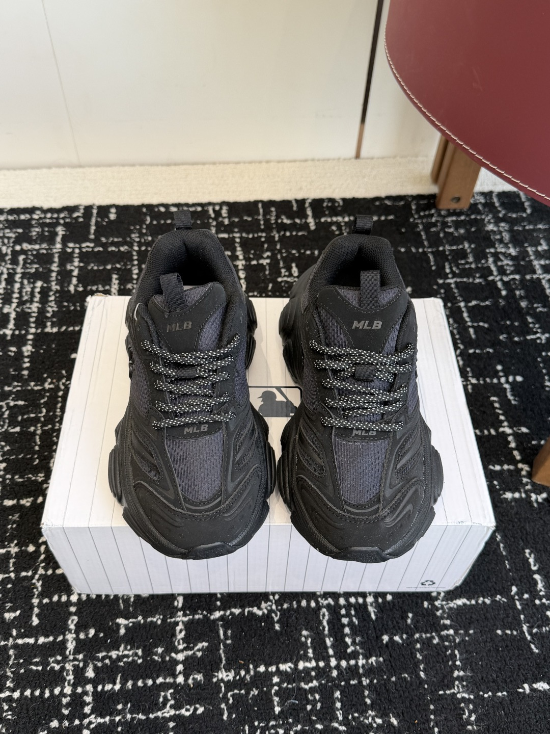 NO:626324,Purchasing-grade MLB Winner Chunky is versatile, comfortable, casual, trendy, and sports thick-soled, high-height, non-slip, wear-resistant, low-top, couple style dad shoes!  The slightly tilted toe design is flexible and responsive. The shoe body is matched with simple colors to create a simple and neat appearance and outstanding foot feel. The outsole has strong wear resistance and high stability; it grips the ground more firmly and is not easy to slip!  Size35,36,36.5,37.5,38,38.5,39,40,40.5,41,42,42.5,43,44,45., dad shoes19860909代购级 MLB Winner Chunky百搭舒适休闲潮流运动厚底增高防滑耐磨低帮 情侣款 老爹鞋！ 微翘式鞋头设计,响应灵活.鞋身运用简洁的色彩进行搭配,缔造简洁利落外观和出众脚感.大底耐磨性强,稳定性高;抓地更牢,不易打滑！ Size35,36,36.5,37.5,38,38.5,39,40,40.5,41,42,42.5,43,44,45.,老爹鞋,Women's Shoes