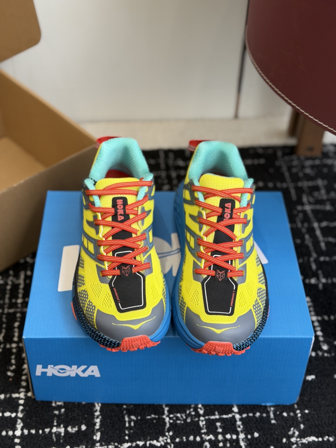 NO:630420,Purchasing agent grade K Hoka Mafate Speed 2 ultra-light thick-soled lightweight mountain running shoes. Original lightweight material Fresh Foam. All ultra-lightweight midsole materials are 3C certified. Rolling balance technology reduces energy consumption by 33%. Size36 36.5 37 38 38.5 39 40 40.5 41 42 42.5 43 44 44.5  45,casual shoes/sports shoes,sneakers19860909代购级 K Hoka Mafate Speed 2 超轻厚底轻量山地跑步鞋 原装轻量化材料Fresh Foam 超轻量中底全部用料过3C认证滚动平衡科技减少33能量消耗 Size36 36.5 37 38 38.5 39 40 40.5 41 42 42.5 43 44 44.5 45,休闲鞋/运动鞋,sneakers,Women's Shoes