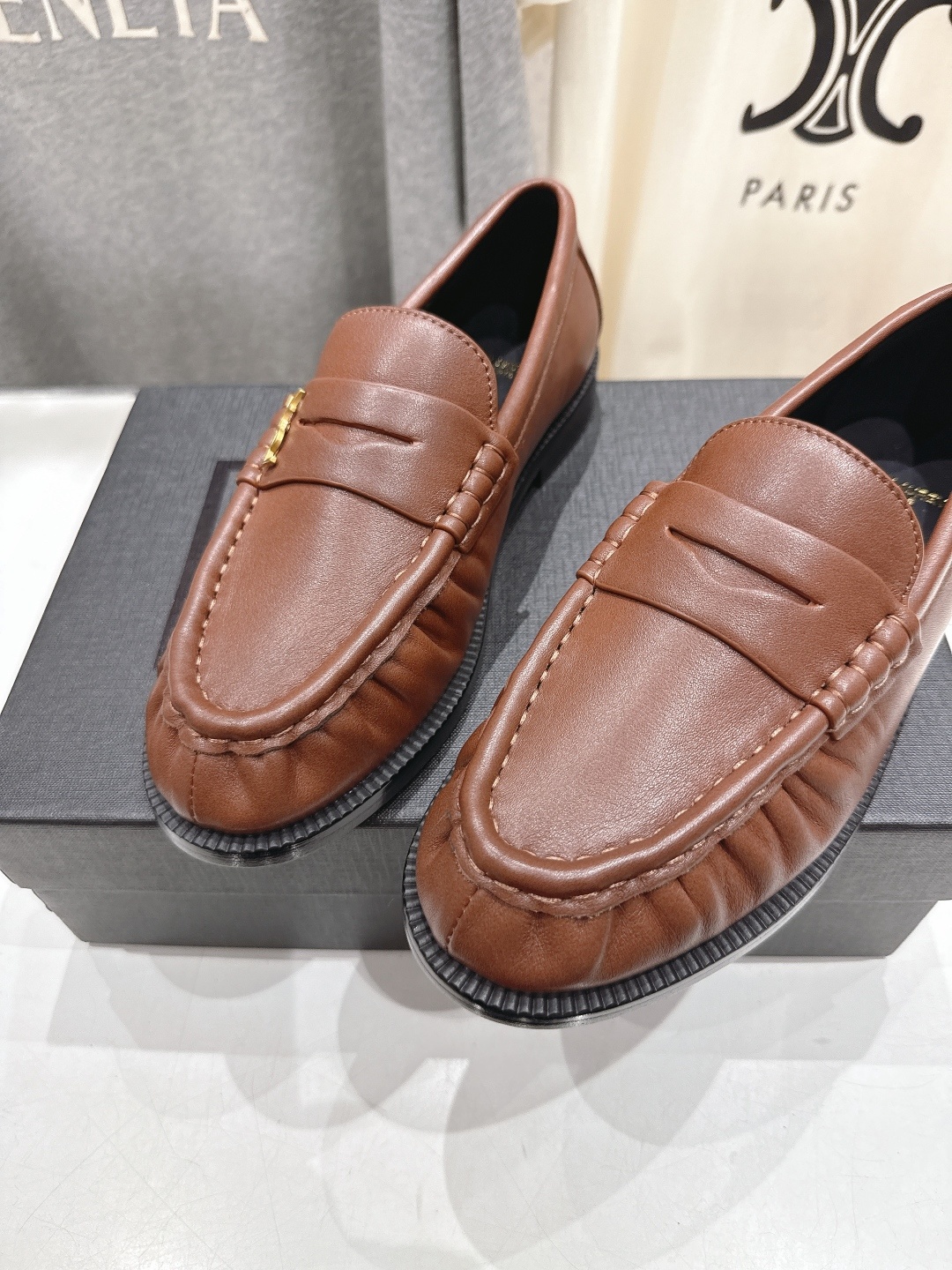 高版本出厂 SAINT LAURENT/圣罗兰YSL 25ss爆款平底玛丽珍一脚蹬乐福鞋,2025全新升