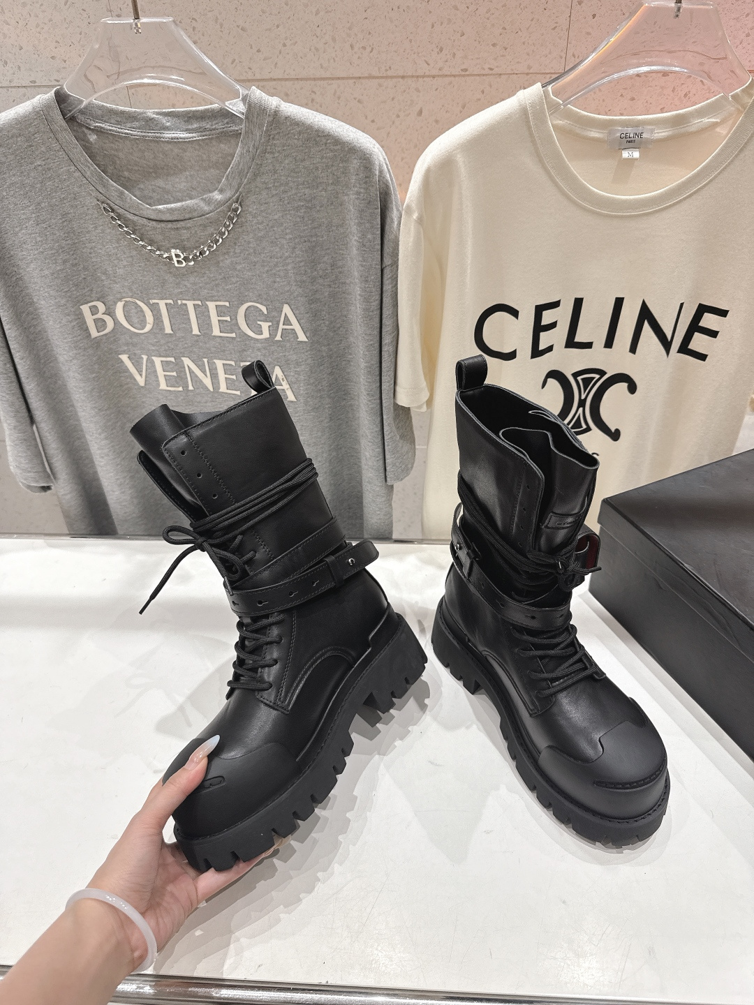 高版本出厂 🆕超🔥小众品牌DYMONLATRY 2025ss秋冬新款厚底工装靴马丁靴绑带中靴自带厚底增高