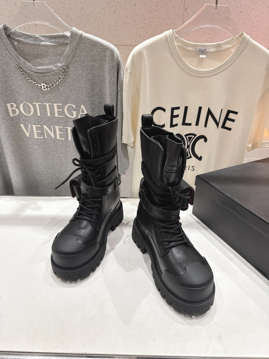 高版本出厂 🆕超🔥小众品牌DYMONLATRY 2025ss秋冬新款厚底工装靴马丁靴绑带中靴自带厚底增高