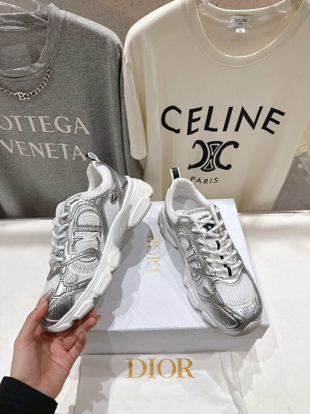 市场高版本 Dior*迪奥D家2025ss秋冬新款厚底休闲运动鞋老爹鞋，融入d家高定精神诠释经典跑鞋！原