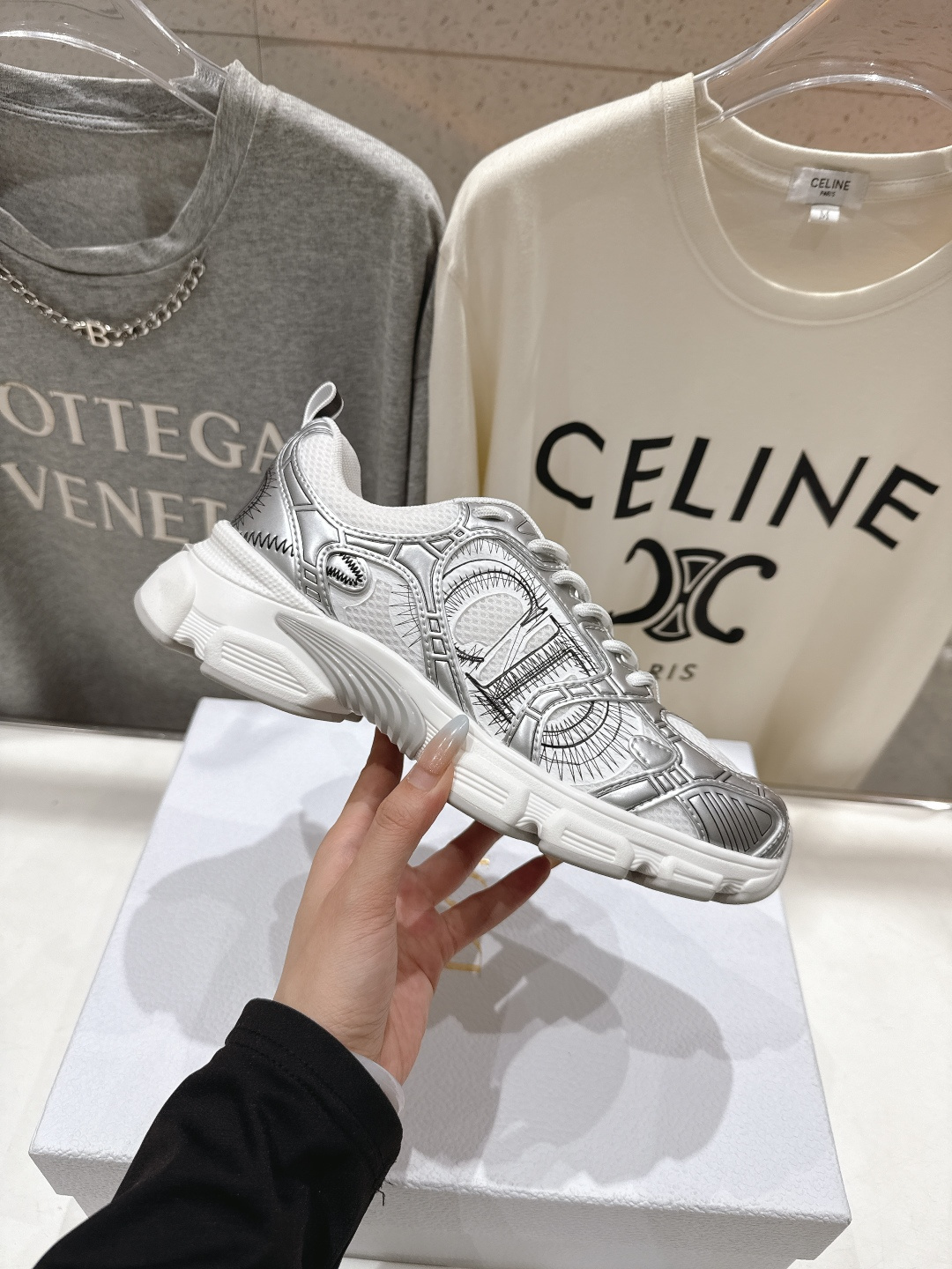 市场高版本 Dior*迪奥D家2025ss秋冬新款厚底休闲运动鞋老爹鞋，融入d家高定精神诠释经典跑鞋！原