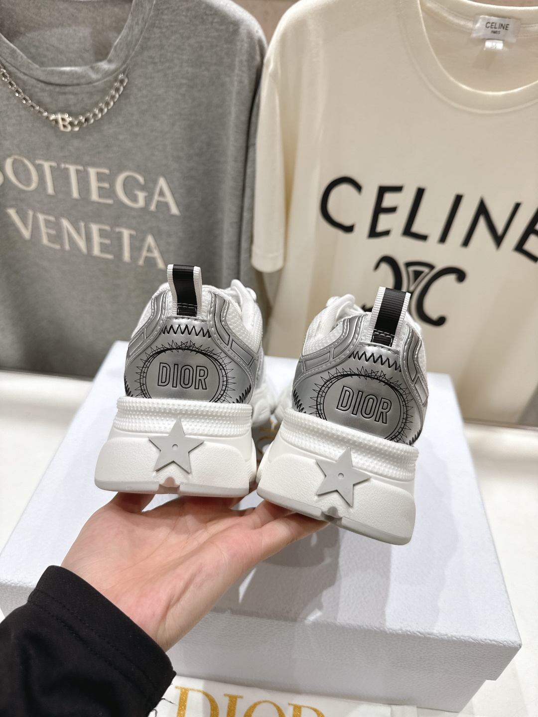 市场高版本 Dior*迪奥D家2025ss秋冬新款厚底休闲运动鞋老爹鞋，融入d家高定精神诠释经典跑鞋！原
