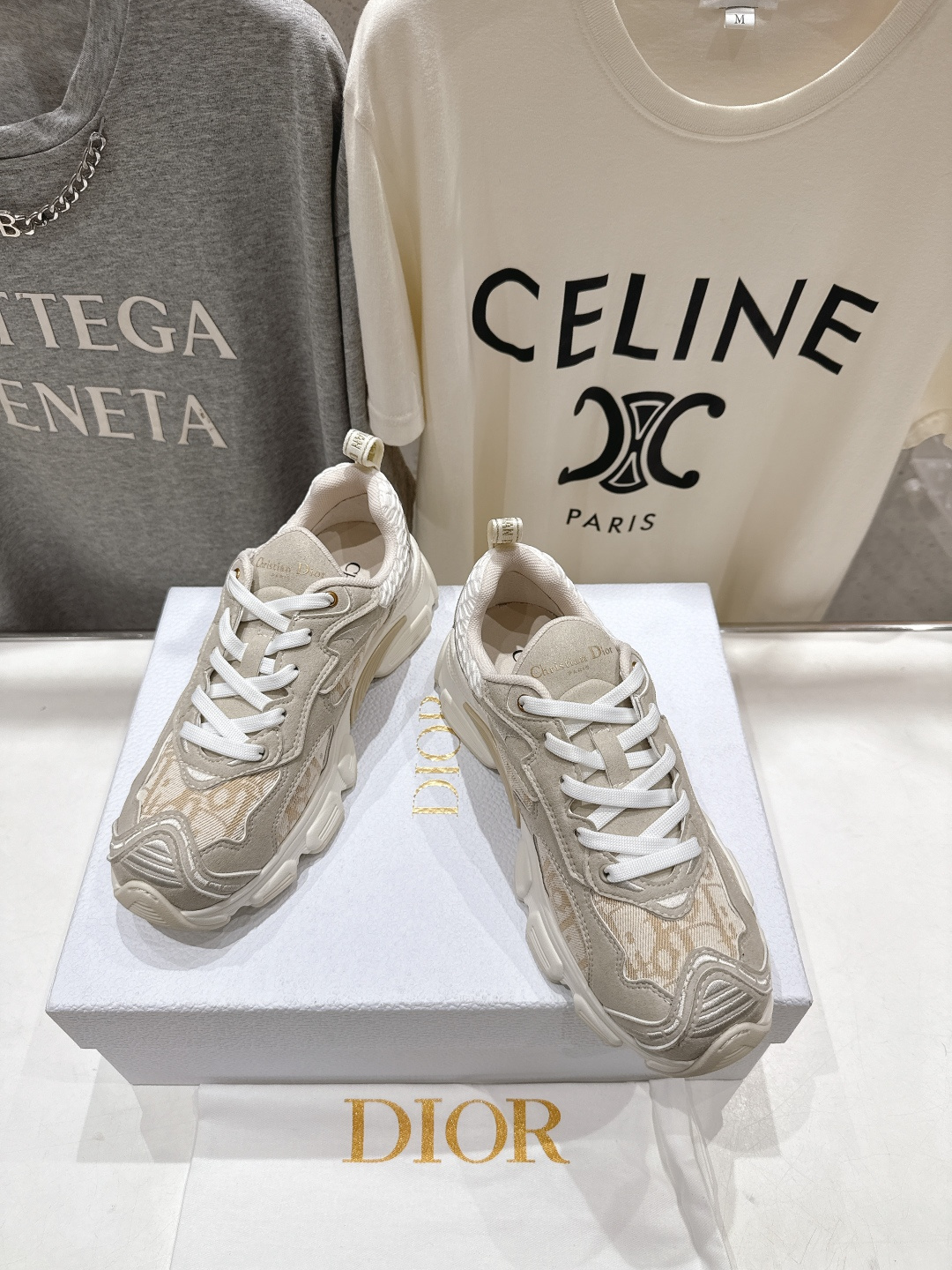 市场高版本 Dior*迪奥D家2025ss秋冬新款厚底休闲运动鞋老爹鞋，融入d家高定精神诠释经典跑鞋！原