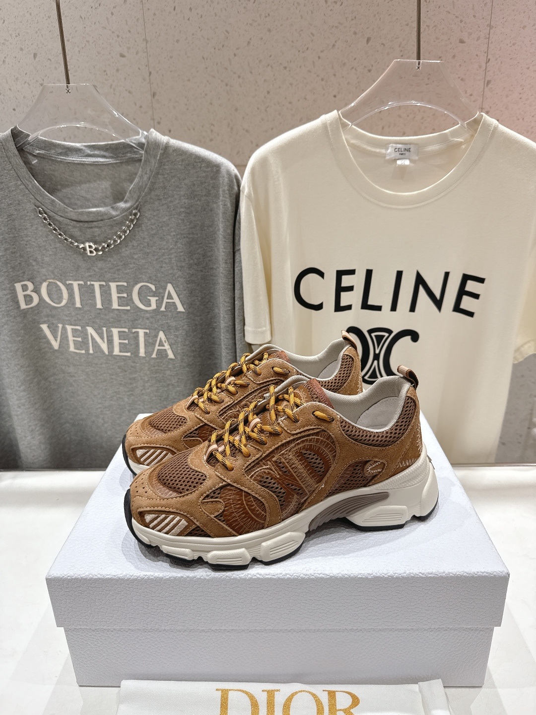 市场高版本 Dior*迪奥D家2025ss秋冬新款厚底休闲运动鞋老爹鞋，融入d家高定精神诠释经典跑鞋！原