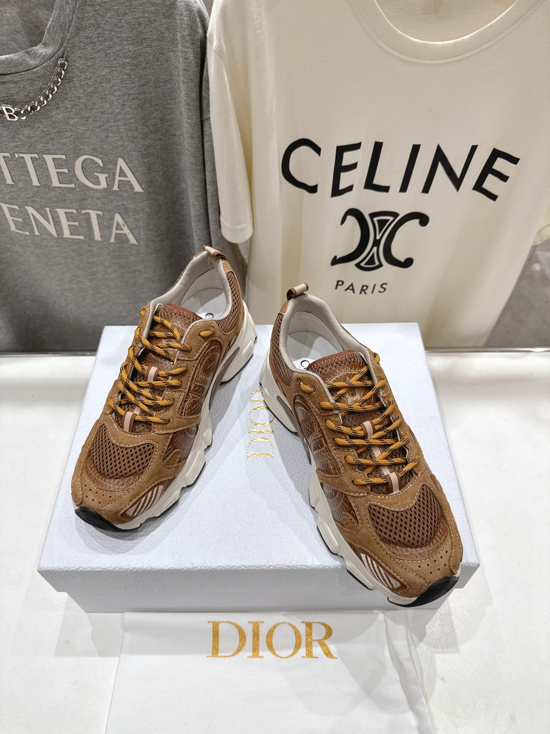 市场高版本 Dior*迪奥D家2025ss秋冬新款厚底休闲运动鞋老爹鞋，融入d家高定精神诠释经典跑鞋！原