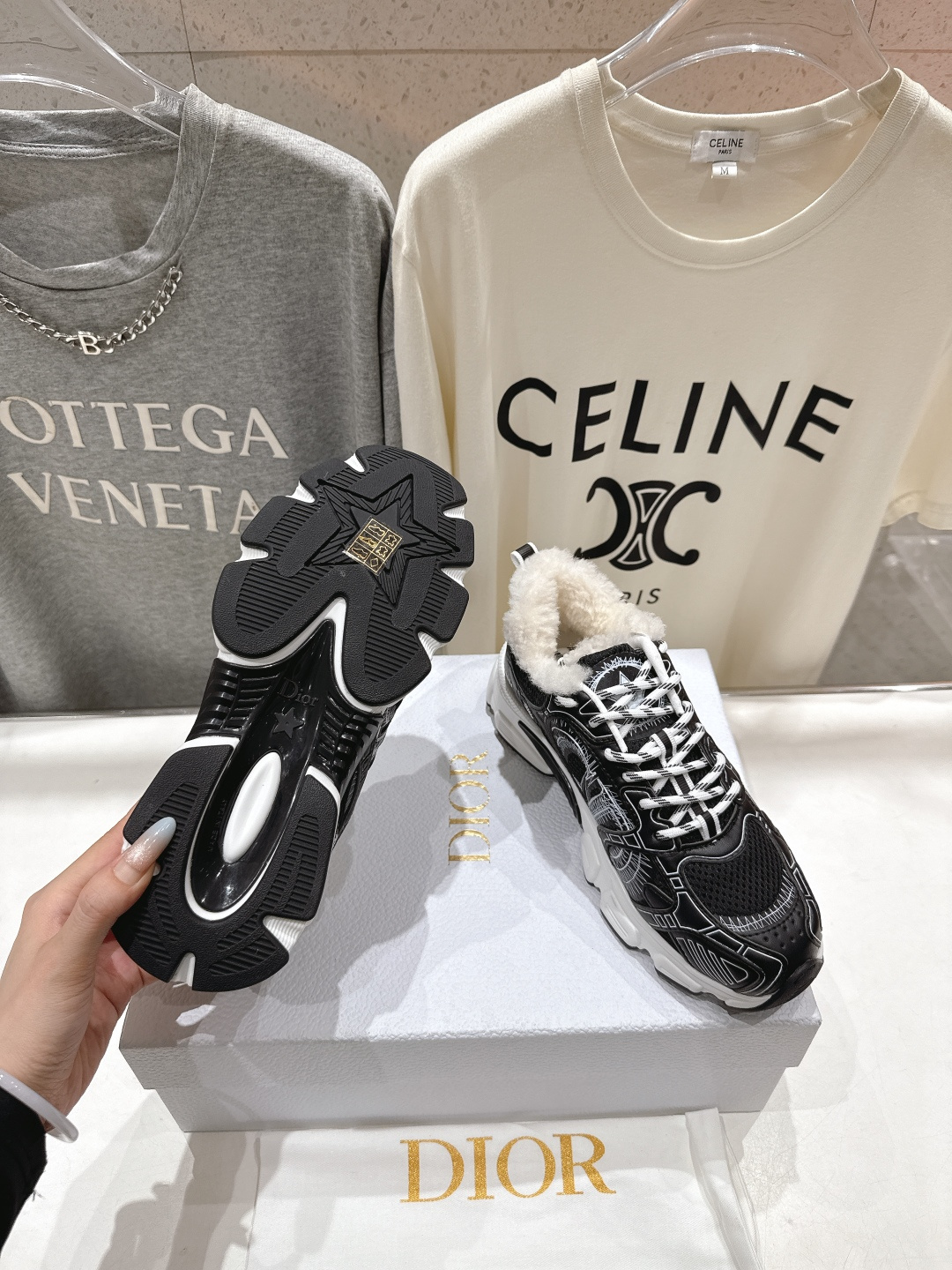 市场高版本 毛里 Dior*迪奥D家2025ss秋冬新款厚底羊毛里休闲运动鞋老爹鞋，融入d家高定精神诠释