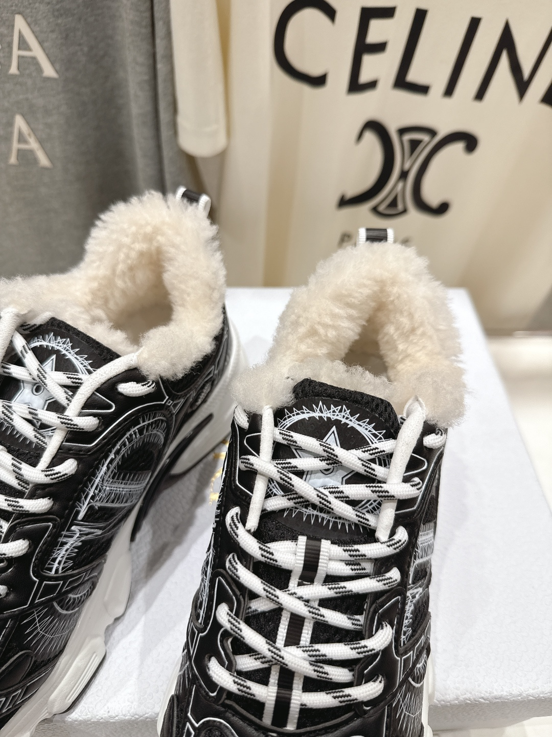 市场高版本 毛里 Dior*迪奥D家2025ss秋冬新款厚底羊毛里休闲运动鞋老爹鞋，融入d家高定精神诠释