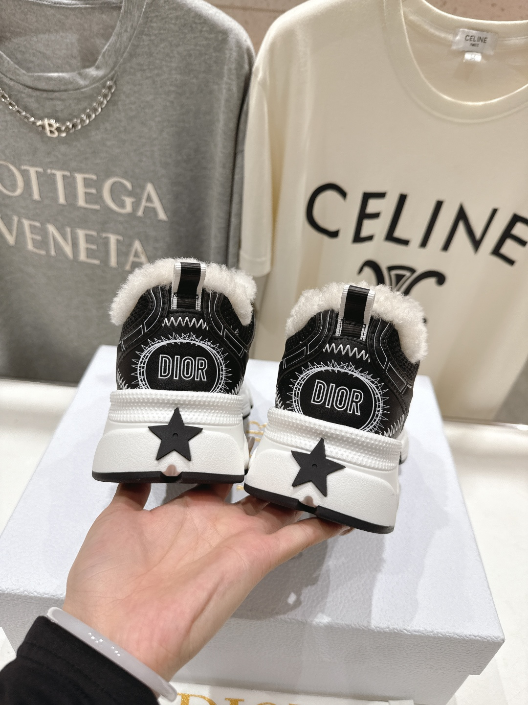 市场高版本 毛里 Dior*迪奥D家2025ss秋冬新款厚底羊毛里休闲运动鞋老爹鞋，融入d家高定精神诠释