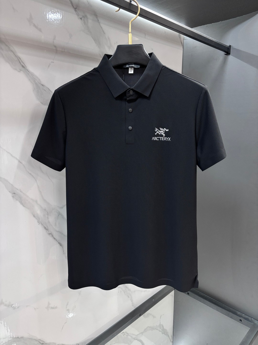 NO:839251,Arc'teryx 26ss early spring counter best-selling polo is original and customized. The fabric is made of pique cotton. It is light and breathable. The upper body is silky and comfortable. It is high-end, classic and versatile!  …………………………………………………… SizeM-XXXXl,arc'teryx,19860909始祖鸟 26ss早春专柜热销款polo 原版定制 面料选用珠地棉 轻薄透气 上身丝滑舒适 高端大气经典百搭！…………………………………………………… SizeM-XXXXl,arc'teryx,,Men's clothing