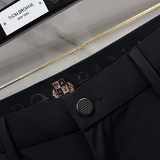 Loro Piana 专柜热销新款休闲西裤,顶级高端出货,真正顶级代加工厂严格工序,适合出示各种聚会高级 Loro Piana 专柜热销新款休闲西裤,顶级高端出货,真正顶级代加工厂严格工序,适合出示各种聚会高级