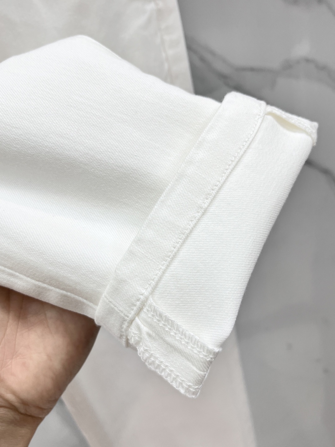 巴宝莉 2026SS 秋冬新品重工休闲牛仔裤👖，进口优质水洗弹力面料，上身舒适透气有弹力，客供五金辅料装
