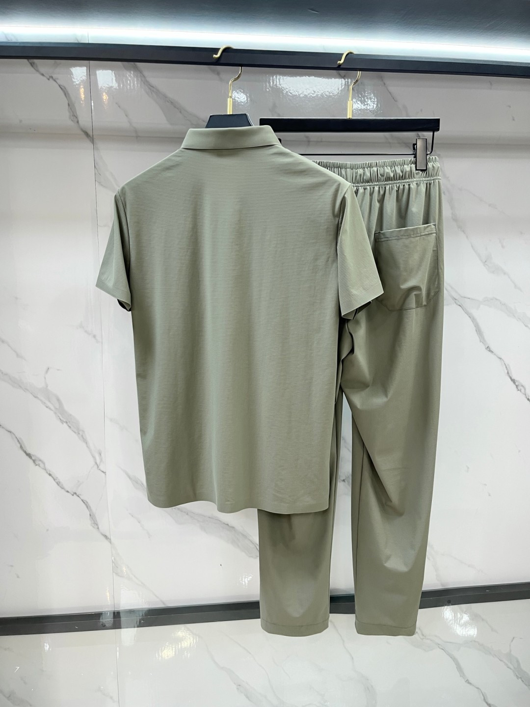 迪桑特 专柜新款套装 男士翻领Polo衫短袖 柜台同步发售  简洁时尚百搭 高端品质 胸前品牌logo设