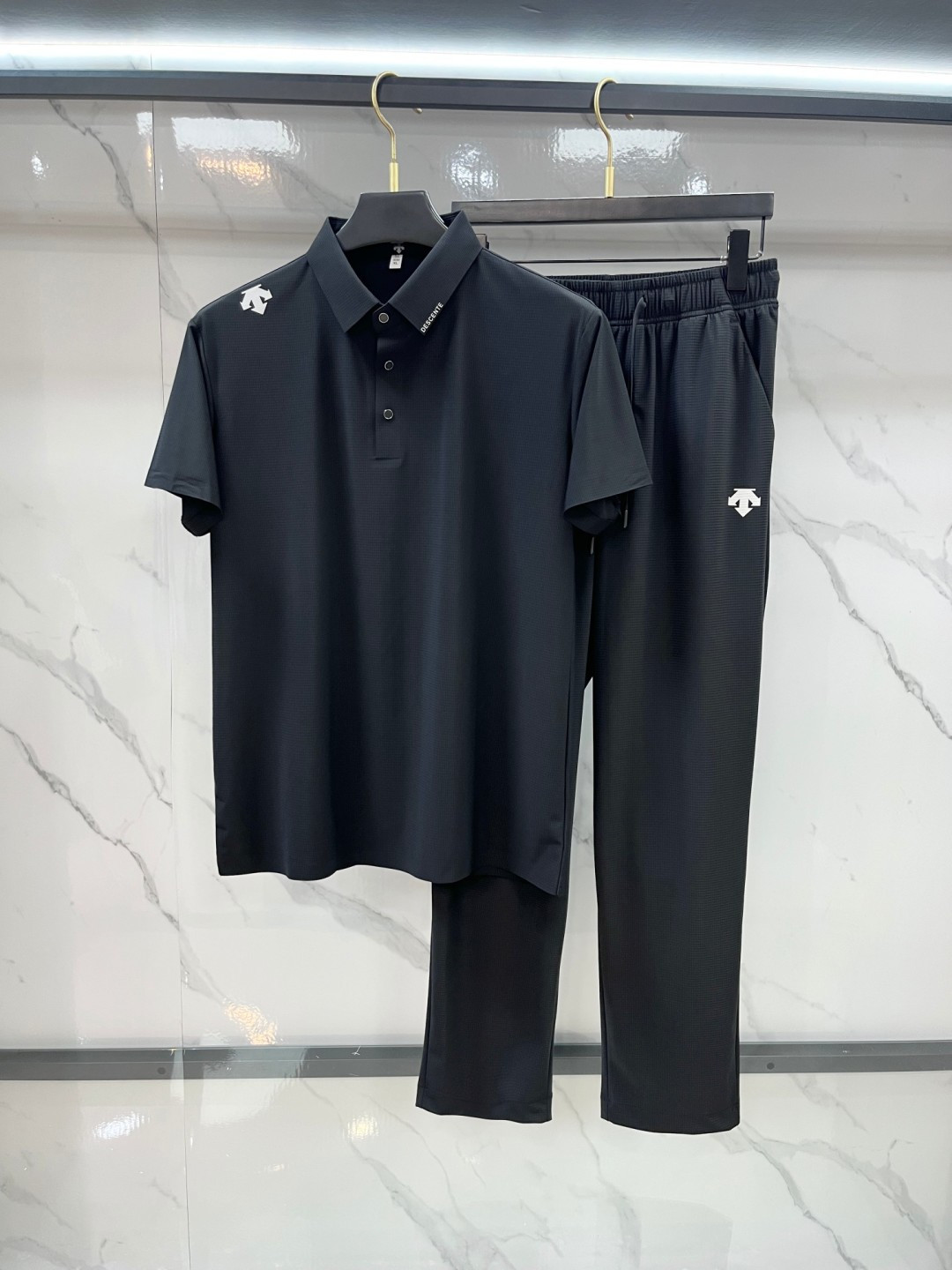 迪桑特 专柜新款套装 男士翻领Polo衫短袖 柜台同步发售  简洁时尚百搭 高端品质 胸前品牌logo设