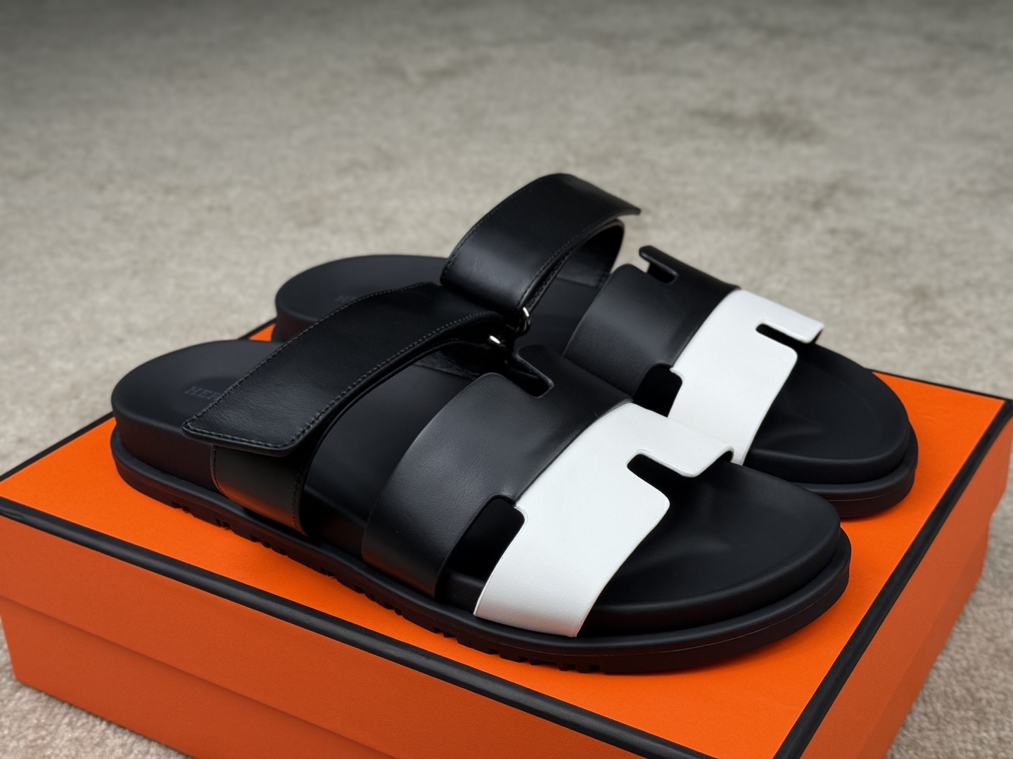 Hermès Chypre Sandal: Top Layer Cowhide, Premium Quality, Full Packaging 2 cmp i1746554957948 8305 0 0