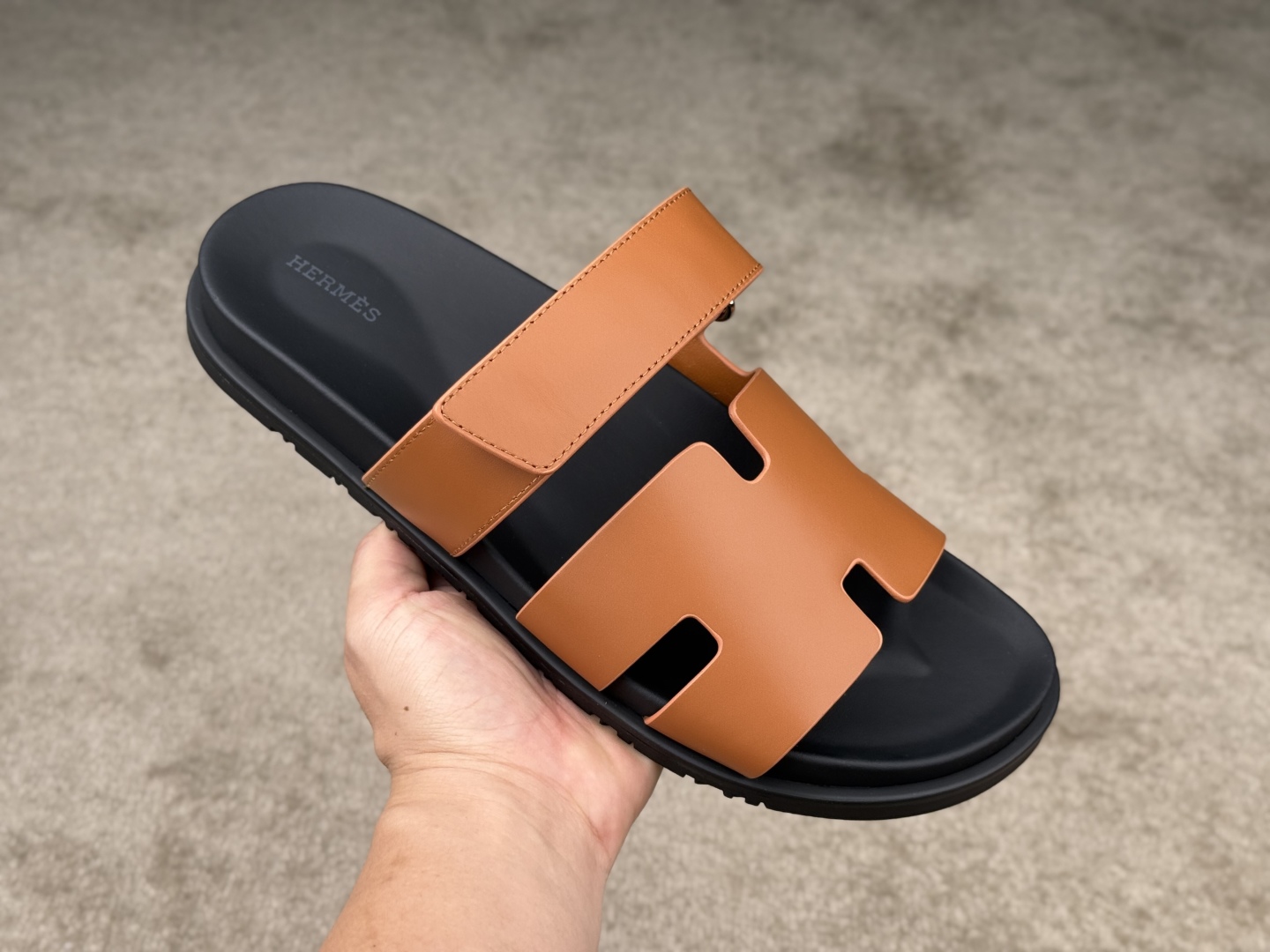 Hermes Chypre Sandal Top Layer Cowhide Full Shoe Packaging Size 36--47 6 cmp i1746555050436 2332 0 4