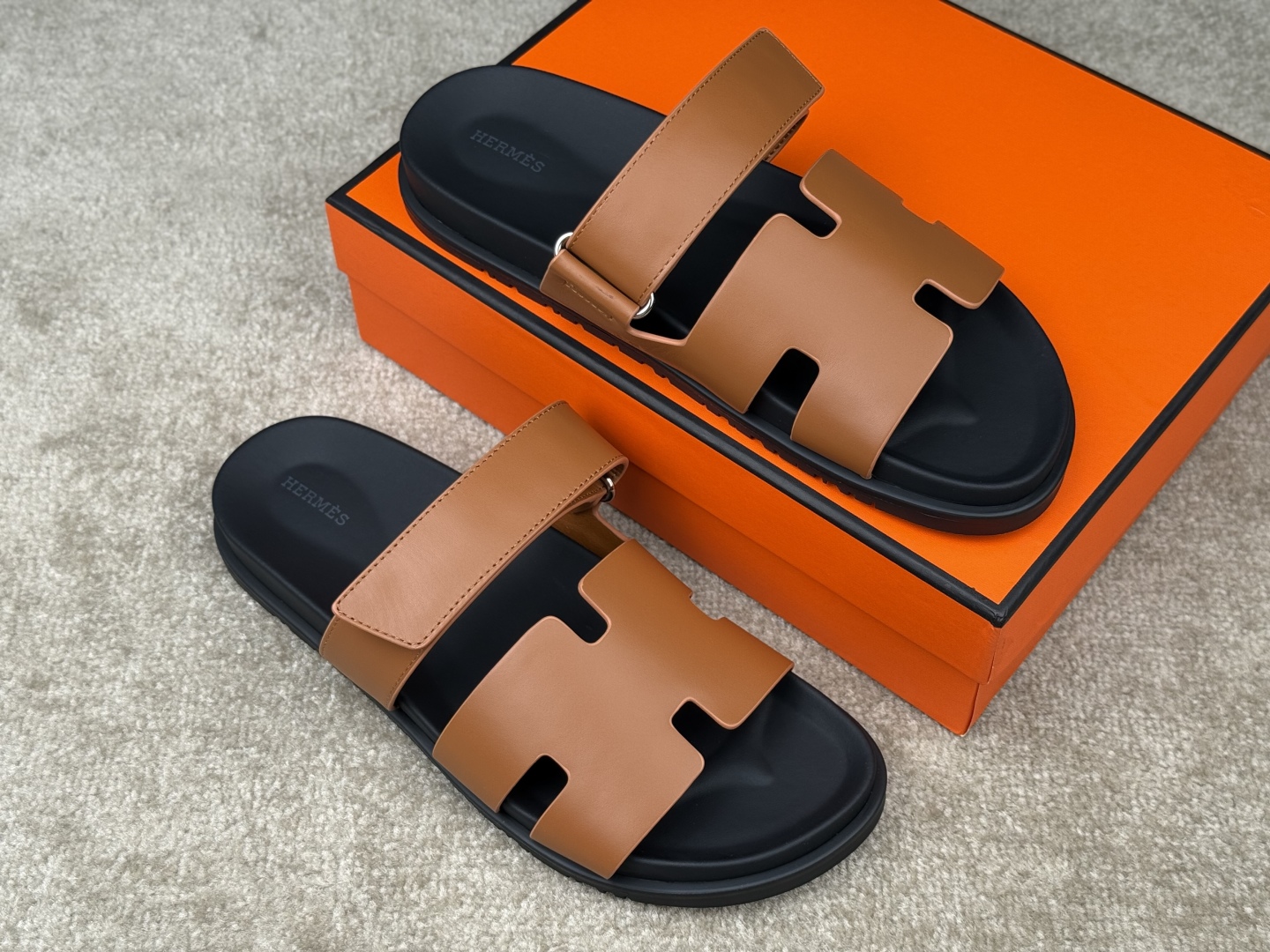 Hermes Chypre Sandal Top Layer Cowhide Full Shoe Packaging Size 36--47 4 cmp i1746555057125 253 0 2