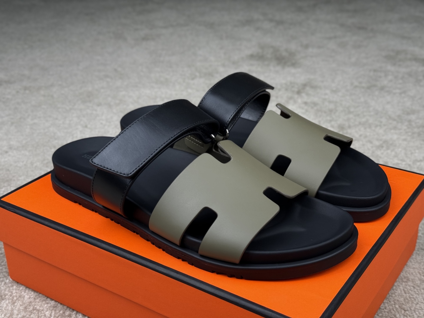 Hermes Chypre Sandal: Top Layer Cowhide, Premium Quality, Full Packaging 2 cmp i1746555178035 3011 0 0