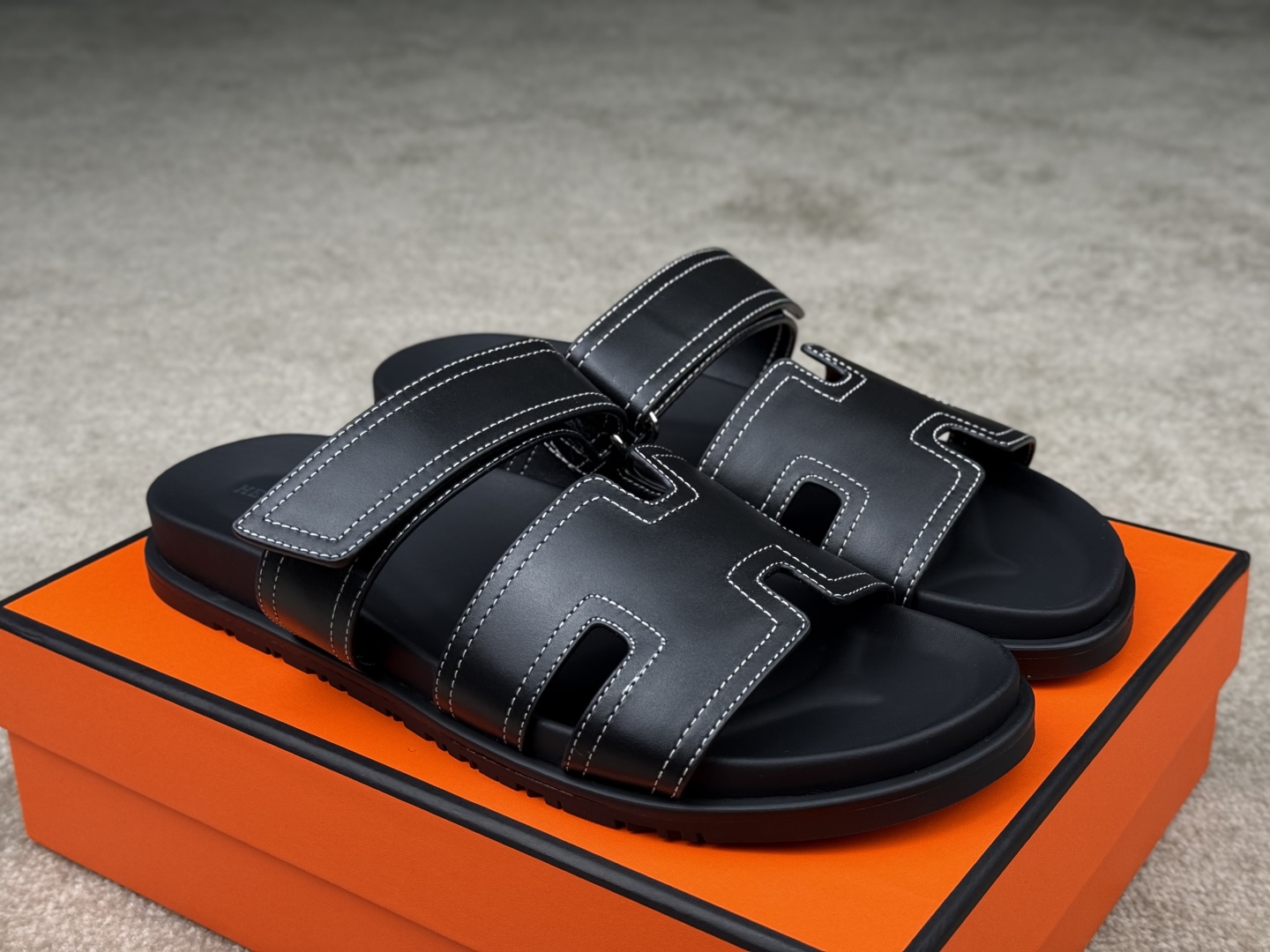 Hermès Chypre Sandal: Top Layer Cowhide, Premium Quality, Full Shoe Packaging 2 cmp i1746555233775 6418 0 0