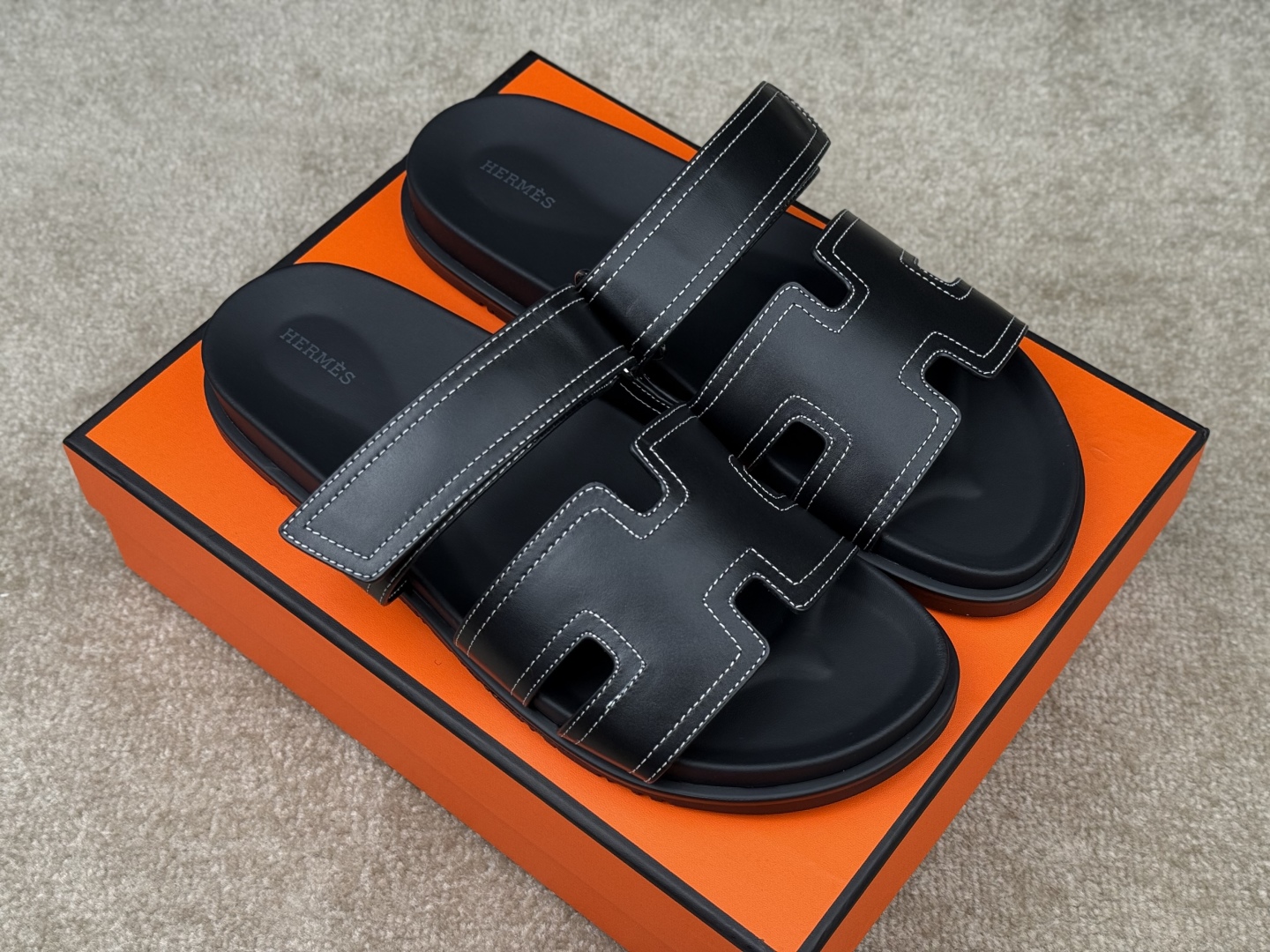 Hermès Chypre Sandal: Top Layer Cowhide, Premium Quality, Full Shoe Packaging 3 cmp i1746555233781 1158 0 1