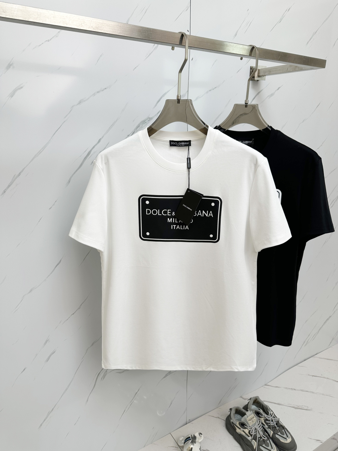 NO:503396,High-end quality 25SS autumn and winter new product base short sleeves, high quality, moderate thickness, high comfort, MP washable and durable, autumn items, good winter base products, must be spare for two pieces. Special recommendations from relatives and friends, gifts are also the best choice!  Code number M-3XL, T-shirt,alexander wang19860909高端品质 25SS秋冬新品打底短袖 质量杠杠的 厚度弹性适中 舒适性高 MP耐洗耐穿 秋季单品 冬季打底佳品 务必人手两件备用 亲戚好友特别推荐款 送礼也是最佳选择！ 码数M—3XL,,T-shirt,alexander wang,Men's clothing