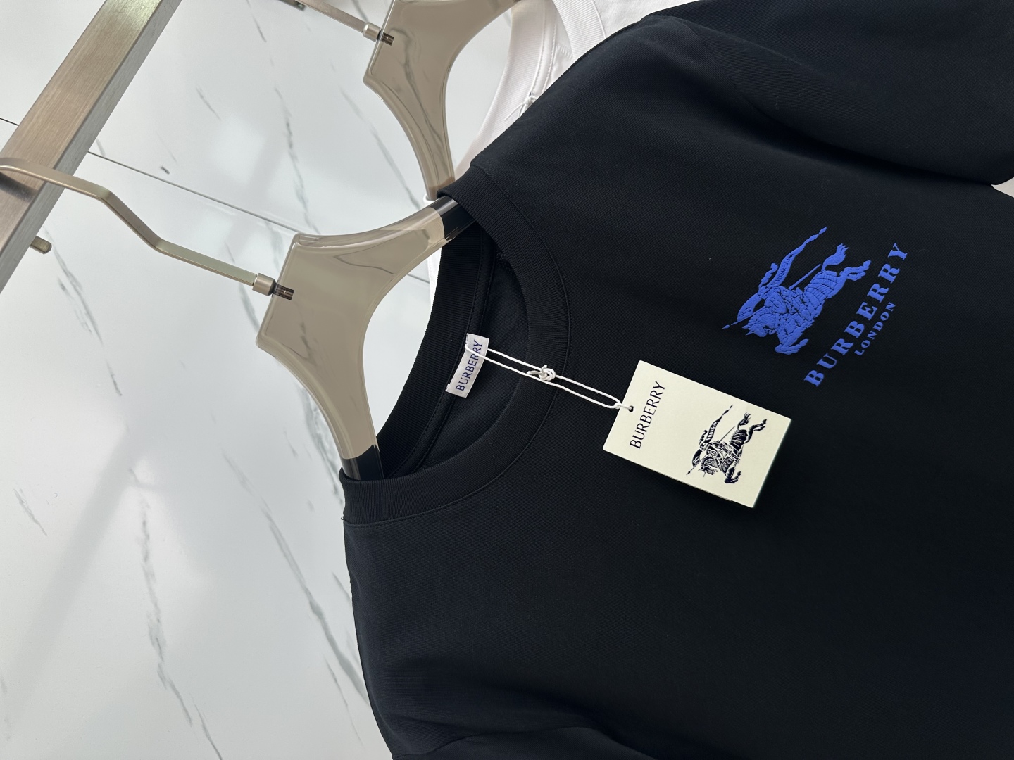 Burberry London Logo Tee - Short Sleeve T-Shirt - Soft Cotton Fabric 3 cmp i1736247746344 7252 0 1