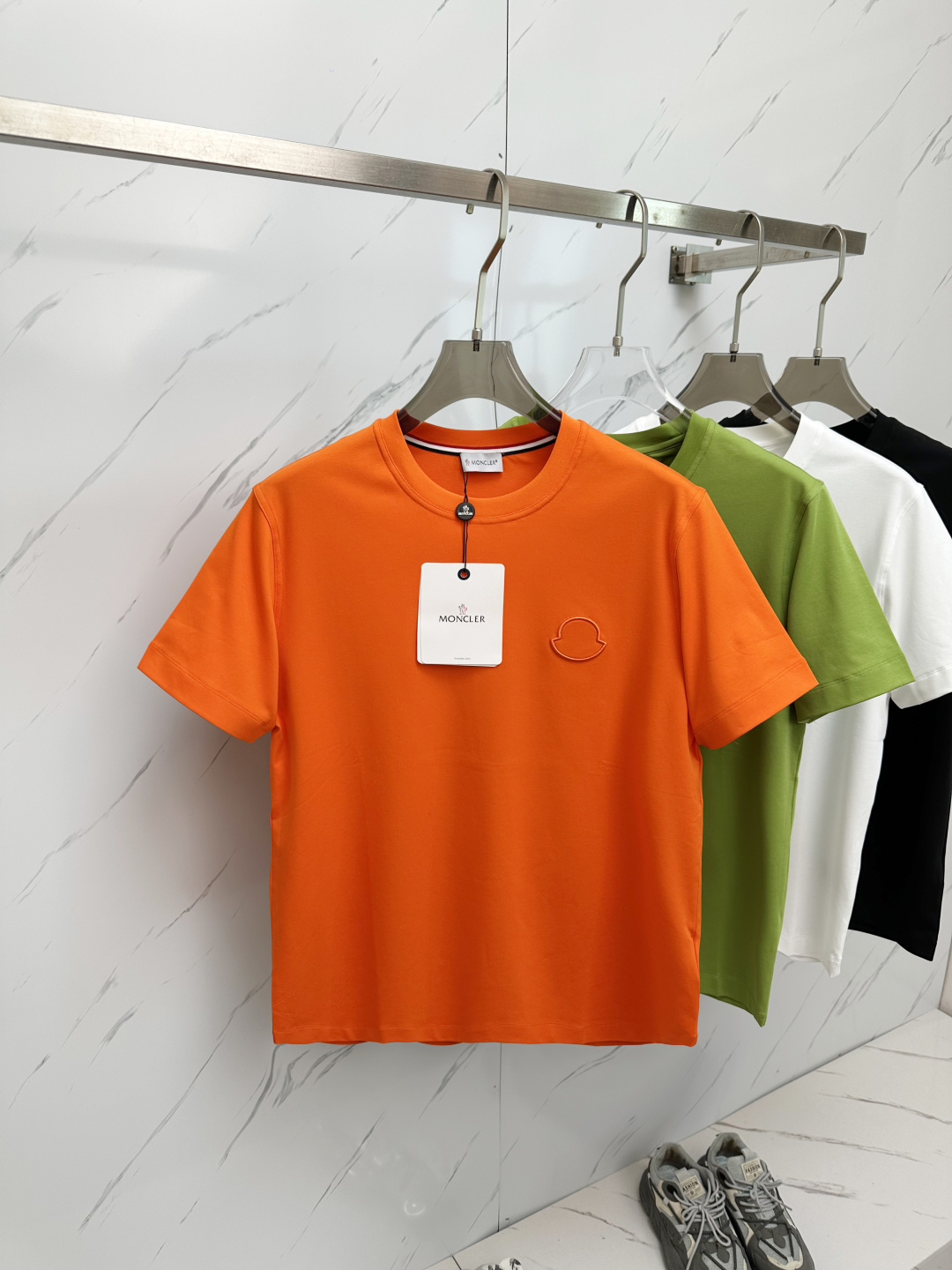 NO:136381,Support the post-year high-end quality 25 SS autumn and winter new products with short sleeves, high quality, moderate thickness, high comfort, MP washable and durable, autumn items, good winter base products, must be spare for two pieces. Special recommendations from relatives and friends, gifts are also the best choice!  Code number M-3XL, T-shirt,alexander wang19860909支持年后 高端品质 25 SS秋冬新品打底短袖 质量杠杠的 厚度弹性适中 舒适性高 MP耐洗耐穿 秋季单品 冬季打底佳品 务必人手两件备用 亲戚好友特别推荐款 送礼也是最佳选择！ 码数M—3XL,,T-shirt,alexander wang,Men's clothing