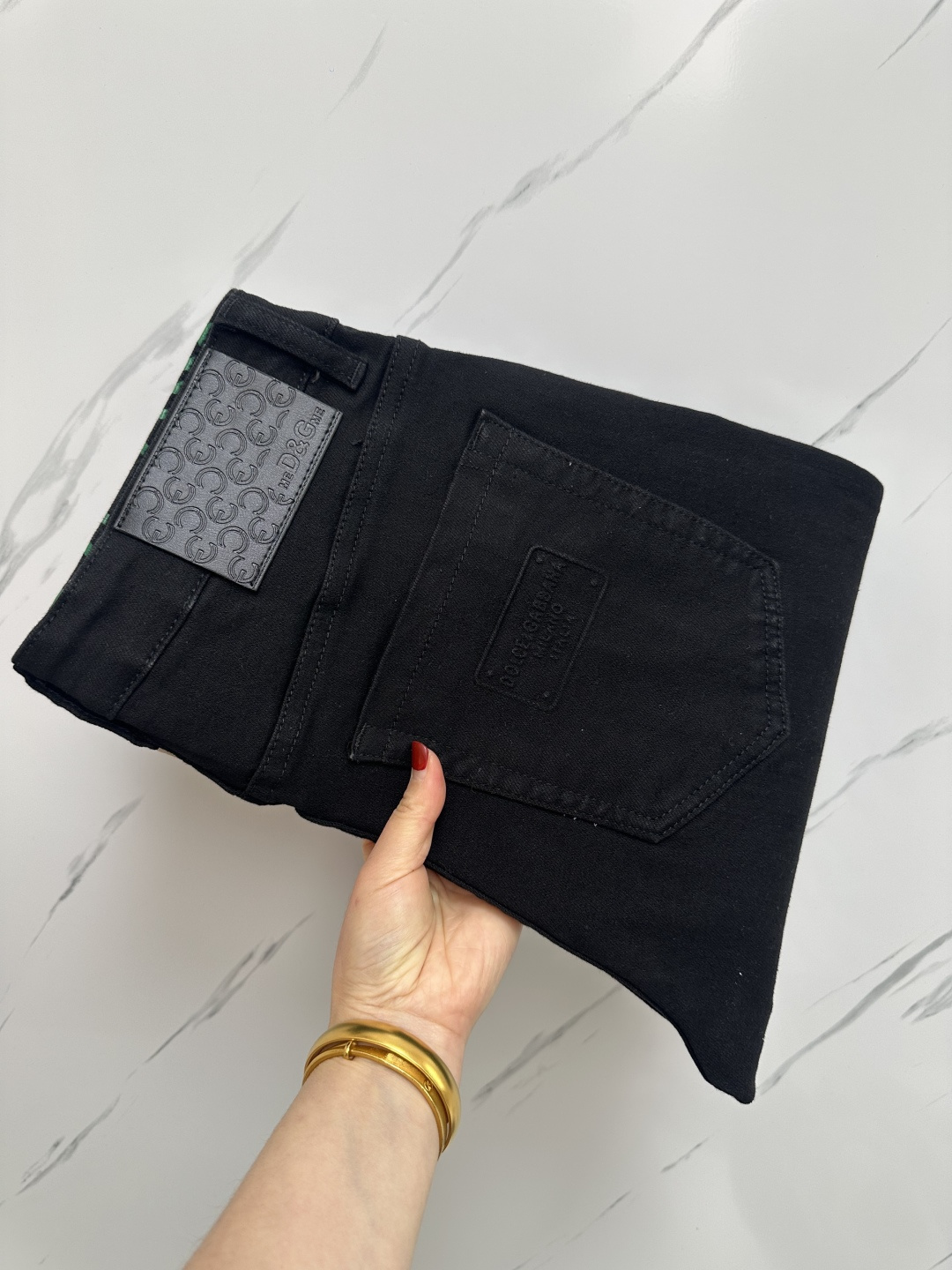 NO:136394,DG official website counter is available at the same time, original singles are ruthless, super stylish jeans, customized original washing denim fabric, unique design, top-grade printing craft letter pattern logo, original hardware and auxiliary decoration, extremely superior jeans, the materials and craftsmanship are extremely luxurious and exquisite, extremely high-end, handsome and stylish, recommended, digits 29-38, Dolce & Gabbana, jeans, alexander wang19860909DG 官网专柜同步有售,原单狠货,超级有范儿的一款牛仔裤,定制原版水洗牛仔面料,独特设计,顶级印花工艺字母图案logo,原版五金辅料装饰,极为翘楚的一款牛仔裤,用料与工艺都极致奢华精湛,档次极高,上身帅气有型,推荐,码数29—38,,Dolce&Gabbana,jeans,alexander wang,Men's clothing