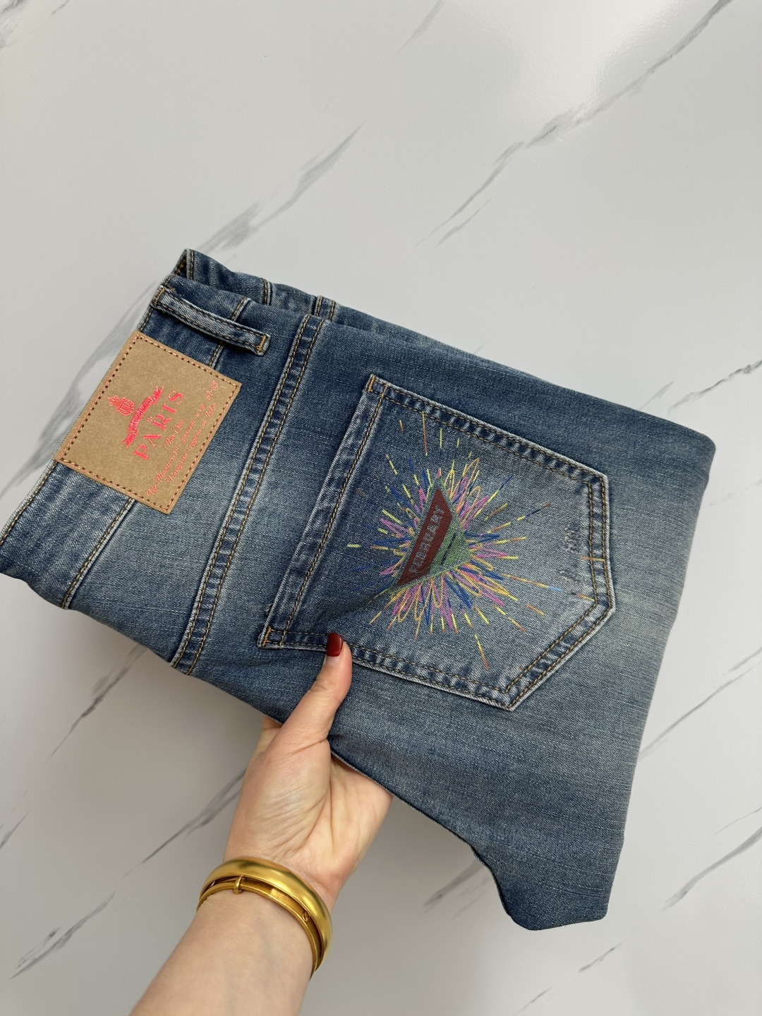 NO:140207,PRADA official website counter is available simultaneously, original singles, super stylish jeans, customized original washing denim fabric, unique design, top-grade printing craft letter pattern logo, original hardware and auxiliary decoration, extremely top-notch jeans, the materials and craftsmanship are extremely luxurious and exquisite, the grade is extremely high, the upper body is handsome and stylish, recommended, digits 29-38,, prada, jeans, alexander wang19860909PRADA 官网专柜同步有售,原单狠货,超级有范儿的一款牛仔裤,定制原版水洗牛仔面料,独特设计,顶级印花工艺字母图案logo,原版五金辅料装饰,极为翘楚的一款牛仔裤,用料与工艺都极致奢华精湛,档次极高,上身帅气有型,推荐,码数29—38,,prada,jeans,alexander wang,Men's clothing