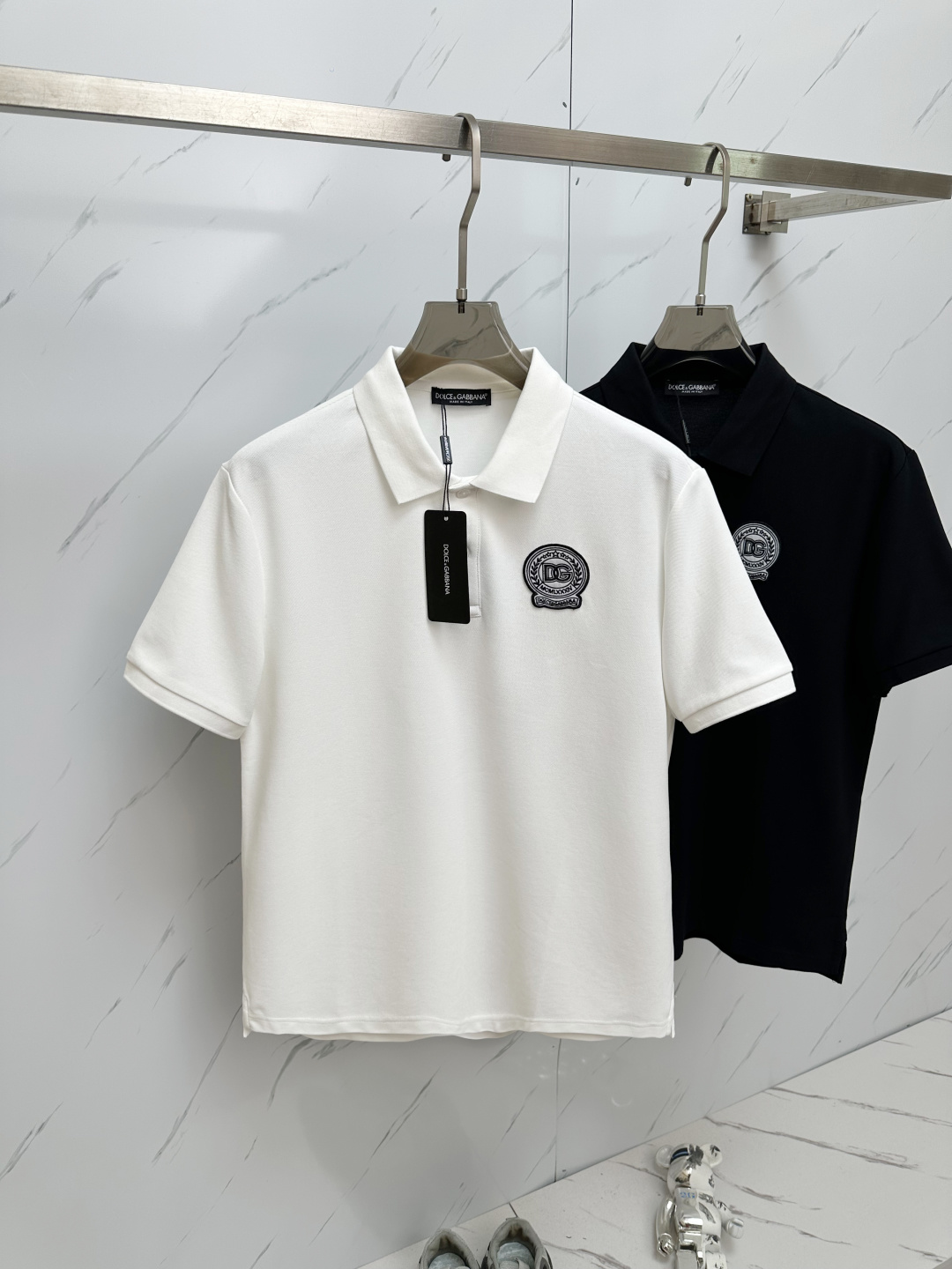 NO:448323,DG's latest and most top version of Polo shirt short sleeves, the best quality. Jade silk has the best production process imported fabrics, unique design of the counter model, imported high-end custom imported feel first-class!  !  Code number M-3XL, T-shirt,alexander wang19860909DG 最新最顶级版本Polo衫短袖,最顶级的品质.玉蚕丝 顶级制作工艺进口面料,专柜款独特设计,采用进口高端订制进口手感一流！！码数M—3XL,,T-shirt,alexander wang,Men's clothing