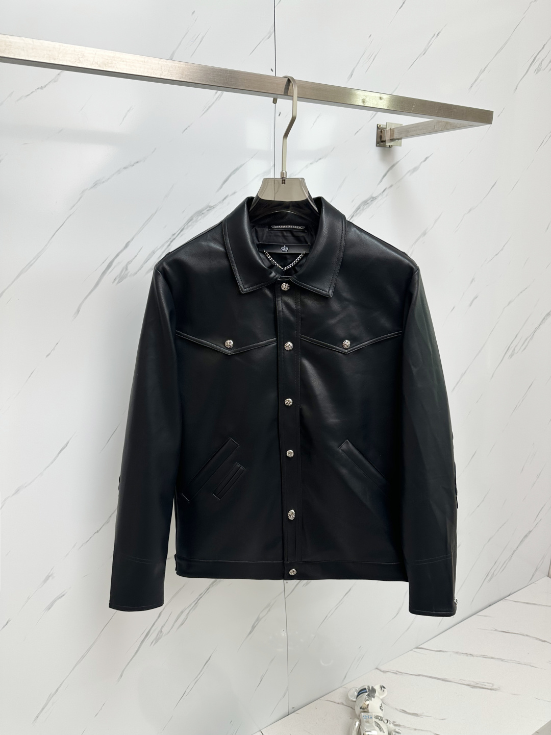 NO:131718,Chrome Hearts, the latest products in 2025, available at the counter at the same time, original singles, fashionable casual jackets, imported original technology fabrics, classic hardware logos, original hardware accessories, extremely high grade, comfortable and breathable, and the upper body is so handsome, purchasing grade j2, code M-3XL,, chrome hearts, chrome hearts, jackets & coats, jackets & coats, alexander wang19860909Chrome Hearts 克罗心,2025最新品,专柜同步有售,原单狠货,时尚休闲夹克外套,采用进口原版科技面料,经典五金logo,原版五金辅料,档次极高,舒适透气,上身帅到爆,代购级j2,码数M-3XL,,chrome hearts,chrome hearts,jackets & coats,jackets & coats,alexander wang,Men's clothing