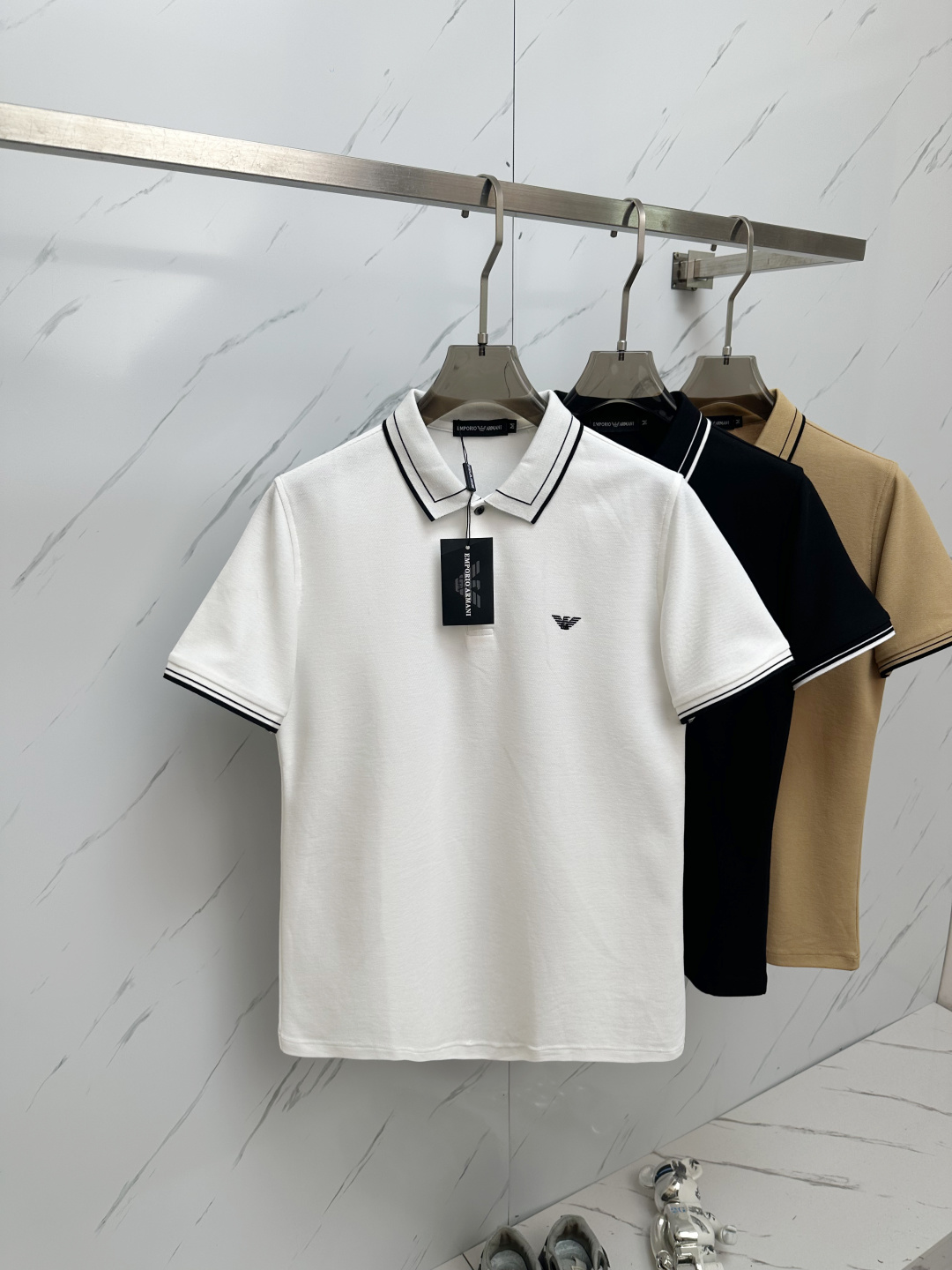 NO:134697,Amani's latest and most top version of Polo shirt short sleeves, the best quality. Jade silk top production craft imported fabrics, unique design of the counter model, imported high-end custom imported feel first-class!  !  Code number M-3XL, T-shirt,alexander wang19860909Amani 最新最顶级版本Polo衫短袖,最顶级的品质.玉蚕丝 顶级制作工艺进口面料,专柜款独特设计,采用进口高端订制进口手感一流！！码数M—3XL,,T-shirt,alexander wang,Men's clothing