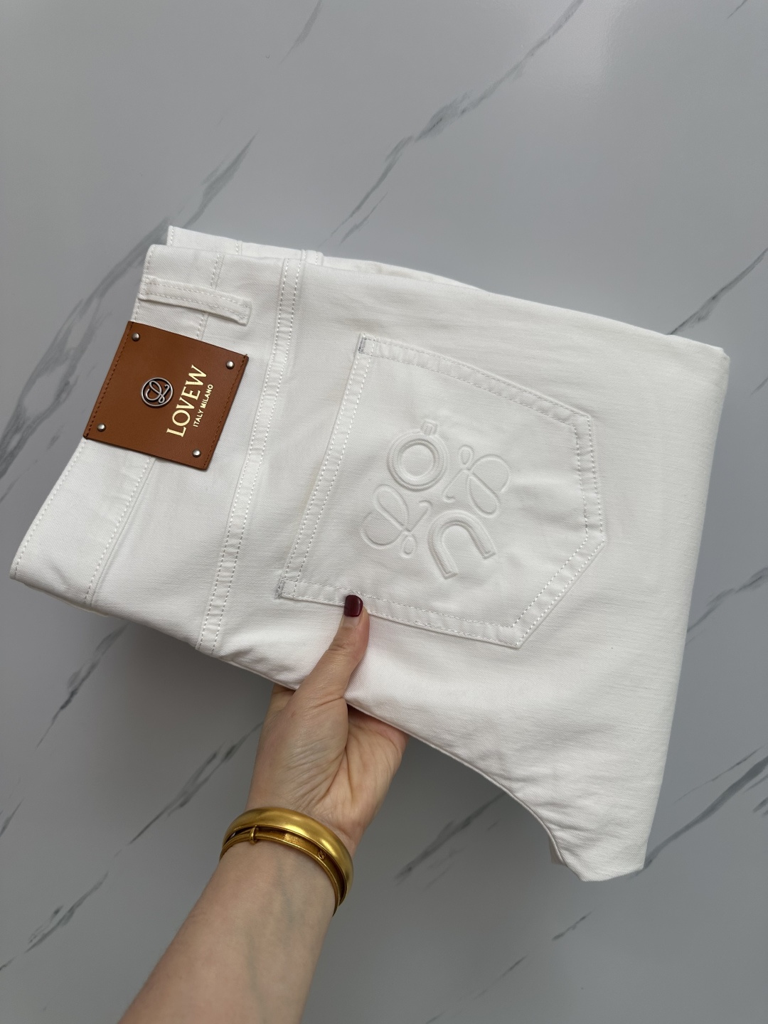 NO:161199,LOV official website counter is available simultaneously, original singles, super stylish jeans, customized original washing denim fabric, unique design, top-grade printed craft letter pattern logo, original hardware and auxiliary decoration, extremely superior jeans, the materials and craftsmanship are extremely luxurious and exquisite, extremely high-end, handsome and stylish, recommended, digits 29-38, jeans, alexander wang19860909LOV 官网专柜同步有售,原单狠货,超级有范儿的一款牛仔裤,定制原版水洗牛仔面料,独特设计,顶级印花工艺字母图案logo,原版五金辅料装饰,极为翘楚的一款牛仔裤,用料与工艺都极致奢华精湛,档次极高,上身帅气有型,推荐,码数29—38,,jeans,alexander wang,Men's clothing