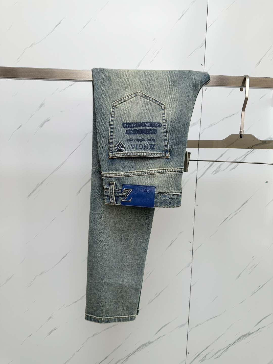 Luxurious Custom-Made Jeans with Unique Design and Top Printing Logo - 图片 2