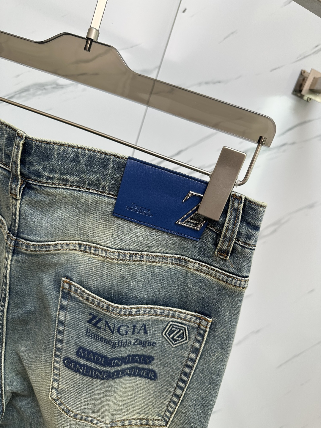 Luxurious Custom-Made Jeans with Unique Design and Top Printing Logo - 图片 8