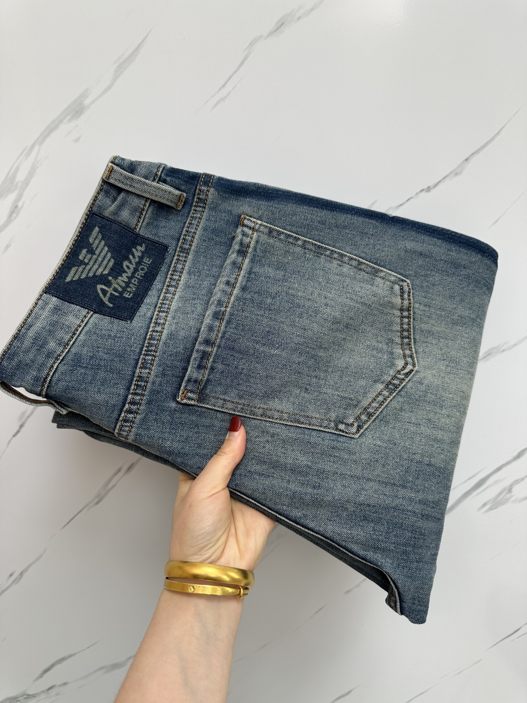 NO:162637,Amani official website counter is available at the same time, original singles are ruthless, super stylish jeans, customized original washing denim fabric, unique design, top-grade printing craft letter pattern logo, original hardware and auxiliary decoration, extremely top-notch jeans, the materials and craftsmanship are extremely luxurious and exquisite, extremely high-end, handsome and stylish, recommended, digits 28-36, jeans, alexander wang19860909Amani 官网专柜同步有售,原单狠货,超级有范儿的一款牛仔裤,定制原版水洗牛仔面料,独特设计,顶级印花工艺字母图案logo,原版五金辅料装饰,极为翘楚的一款牛仔裤,用料与工艺都极致奢华精湛,档次极高,上身帅气有型,推荐,码数28—36,,jeans,alexander wang,Men's clothing