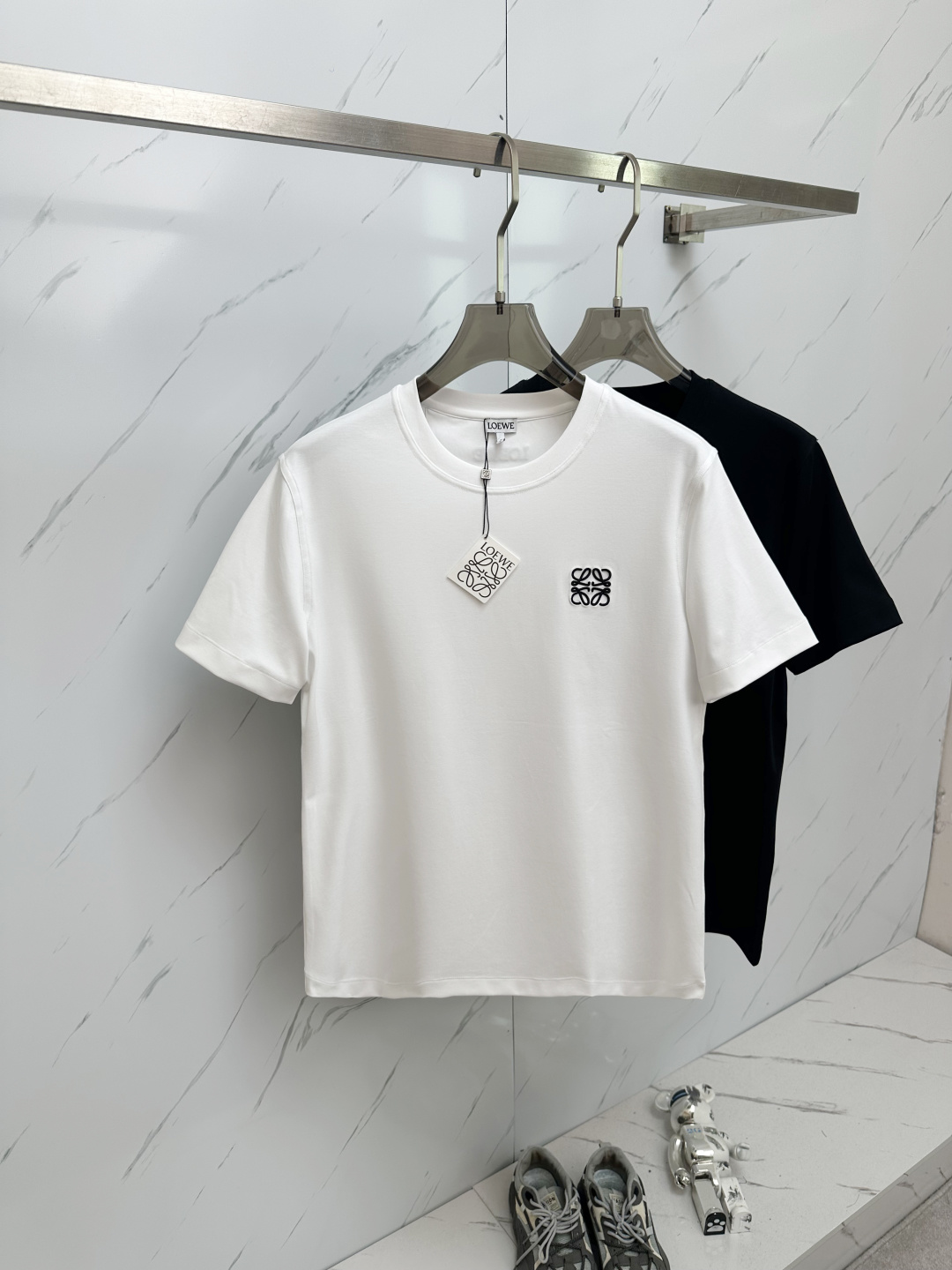 NO:150049,High-end quality 25 new SS autumn and winter products with short sleeves, high quality, moderate thickness, high comfort, MP washable and durable, autumn items, good winter base products, must be spare for two pieces. Special recommendations from relatives and friends, gifts are also the best choice!  Code number M-3XL, T-shirt,alexander wang19860909高端品质 25款SS秋冬新品打底短袖 质量杠杠的 厚度弹性适中 舒适性高 MP耐洗耐穿 秋季单品 冬季打底佳品 务必人手两件备用 亲戚好友特别推荐款 送礼也是最佳选择！ 码数M—3XL,,T-shirt,alexander wang,Men's clothing