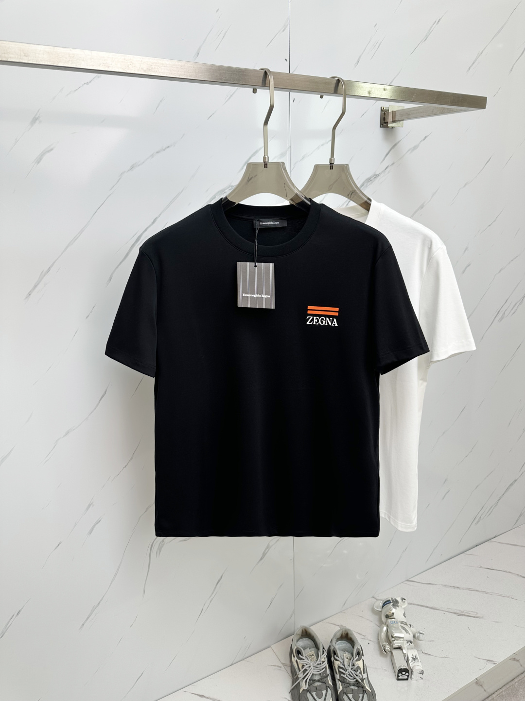 NO:503400,2025 spring and summer new round neck short-sleeved logo original fabric, official same style, short-sleeved T-shirt, customized fabric, very comfortable to touch, the latest brick cabinet in spring and summer, fashionable and personalized, super versatile and beautiful, very suitable for both men and women, essential models for human hands M—3XL,,T-shirt,tees,t-shirt,alexander wang198609092025春夏新款圆领短袖大Logo原版面料 官方同款 短袖T恤 定制面料 手感非常舒服  春夏最新砖柜同步 时尚又个性 超级百搭好看 男女都非常合适 人手必备款 M—3XL,,T-shirt,tees，t-shirt,alexander wang,Men's clothing