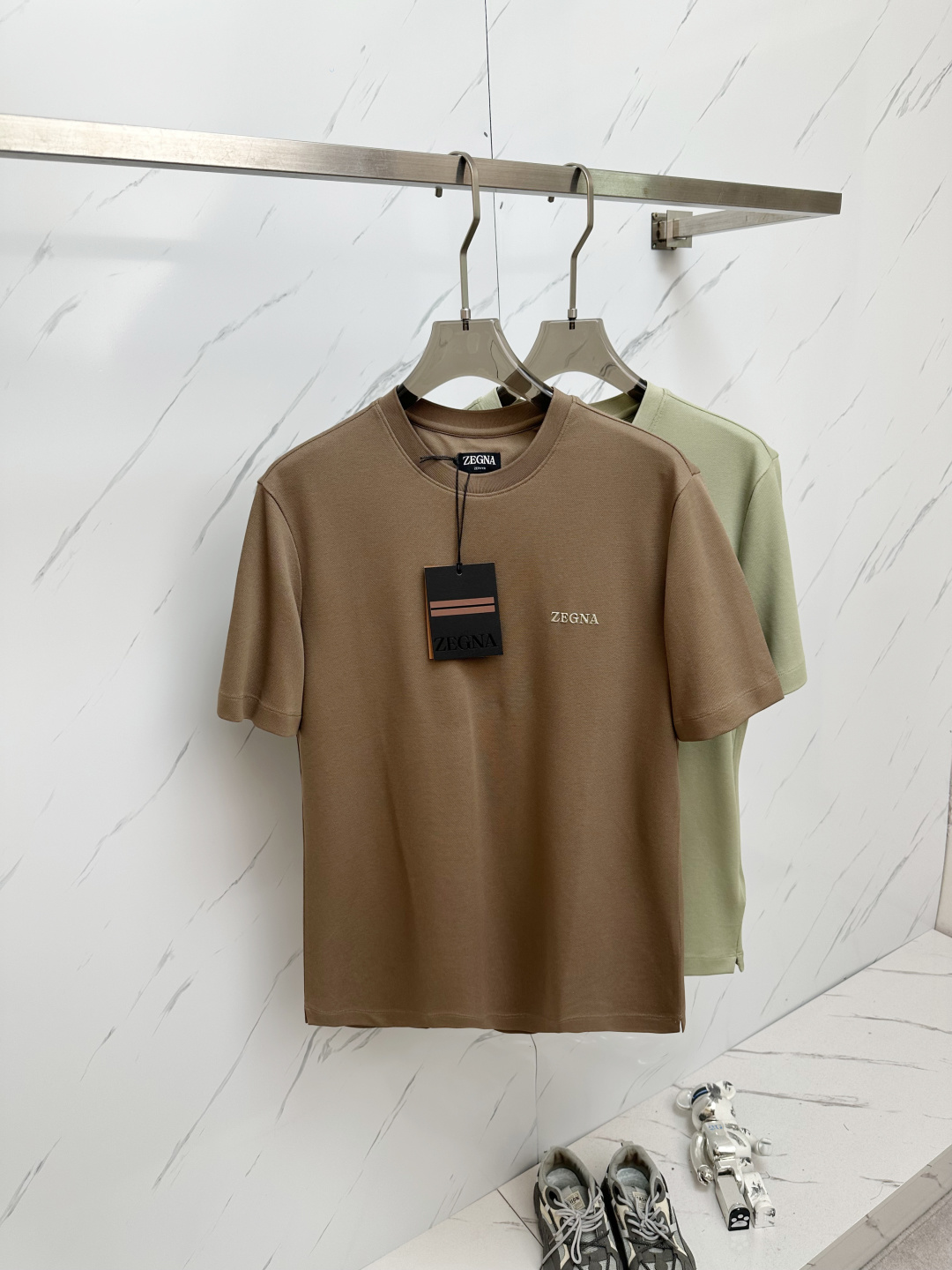 NO:146317,ZEGNA 2025 spring and summer new short-sleeved T-shirt!  Fashionable casual short-sleeved T-shirt with catwalk patterns!  Design logo design!  Very designed and selected customers. It feels soft and skin-friendly, comfortable and breathable, and you can’t picky about it. The real thing will definitely make you love it!  Genderless couples mix styles to open up a new fashion charm!  Differentiate the market version, high-quality custom series!  Size M-3XL, T-shirt,tees,t-shirt,alexander wang19860909ZEGNA 2025春夏新款短袖T恤！走秀图案时尚休闲短袖T恤衫！设计logo设计！极具设计精选客供 手感柔软亲肤,着身舒适透气性都无法挑剔,实物绝对会让你爱不释手！无性别主义的情侣混穿款式,打开全新的时装新韵味！区别市场版本,高定系列！尺码M—3XL,,T-shirt,tees，t-shirt,alexander wang,Men's clothing