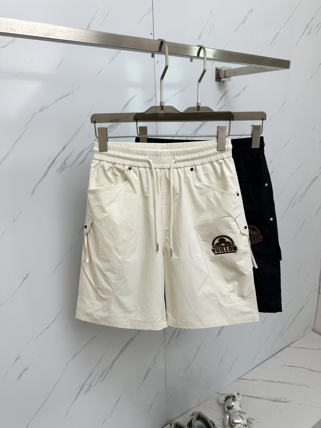 NO:493765,ZEGNA 2025 spring and summer new style, couple shorts high version, original custom top-grade fabric, the same high-density fabric as internet celebrities, the customization is very high-end and stylish!  The fabric feels very comfortable and a super versatile and beautiful shorts!  !  Complete three standards, same style for men and women, essential models for human hands Size M-2XL, shorts, alexander wang19860909ZEGNA 2025春夏新款提 情侣款短裤高版本 原版定制顶级面料,网红明星同款高密度面料,定制很高档、很有范儿！面料手感非常舒服 超级百搭好看的一款短裤！！三标齐全 男女同款 人手必备款 尺码M-2XL,,shorts,alexander wang,Men's clothing