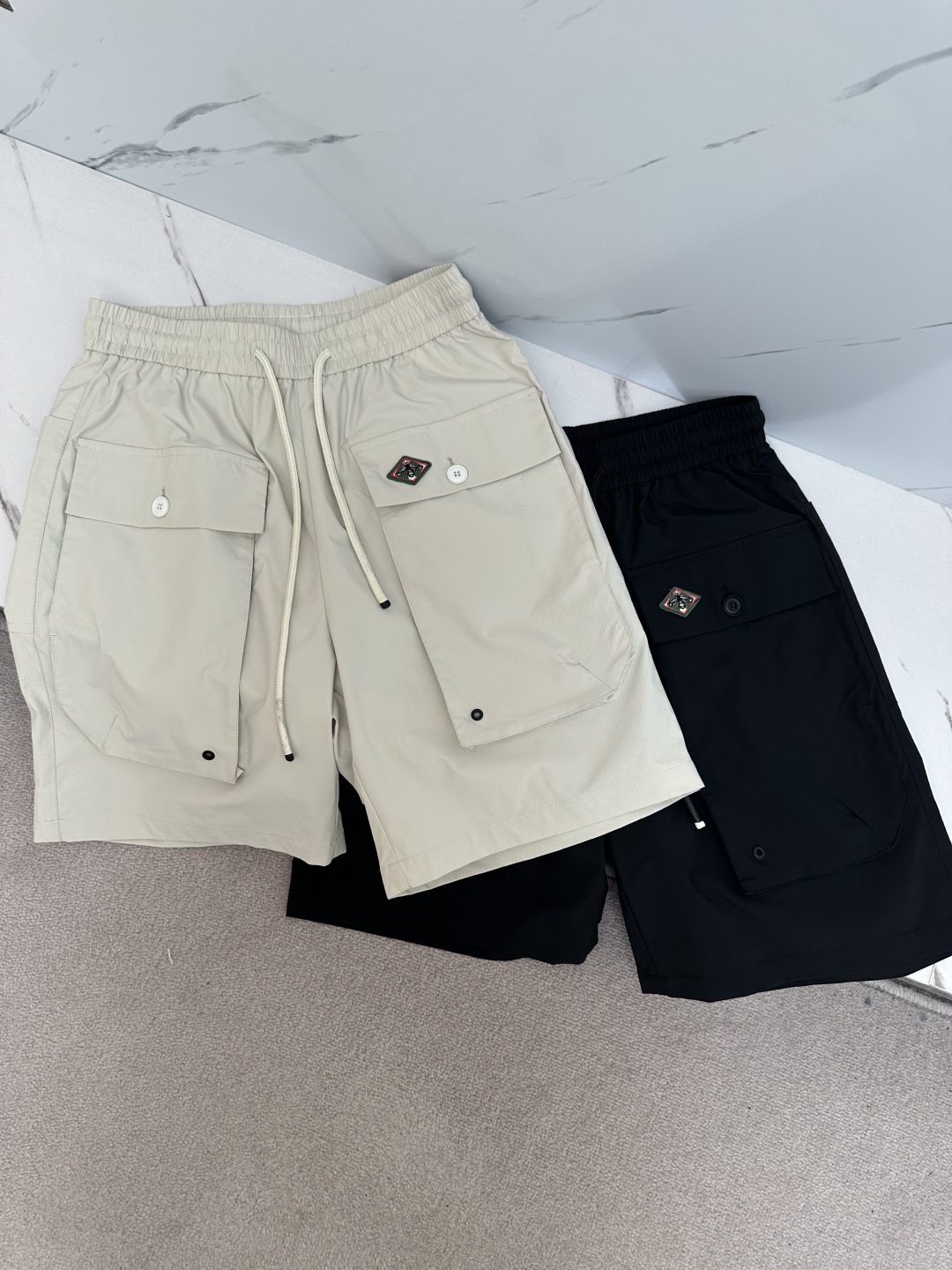 Gucci High-Density Fabric Shorts - Trendy Unisex Design, Sizes M-2XL 4 cmp i1745234489151 8591 0 2