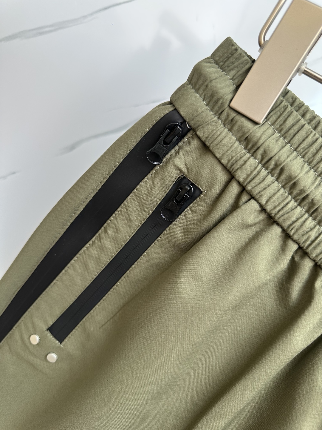 Gucci Spring/Summer Shorts - High-Density Fabric, Trendy Unisex Design 6 cmp i1745234650638 3797 0 4